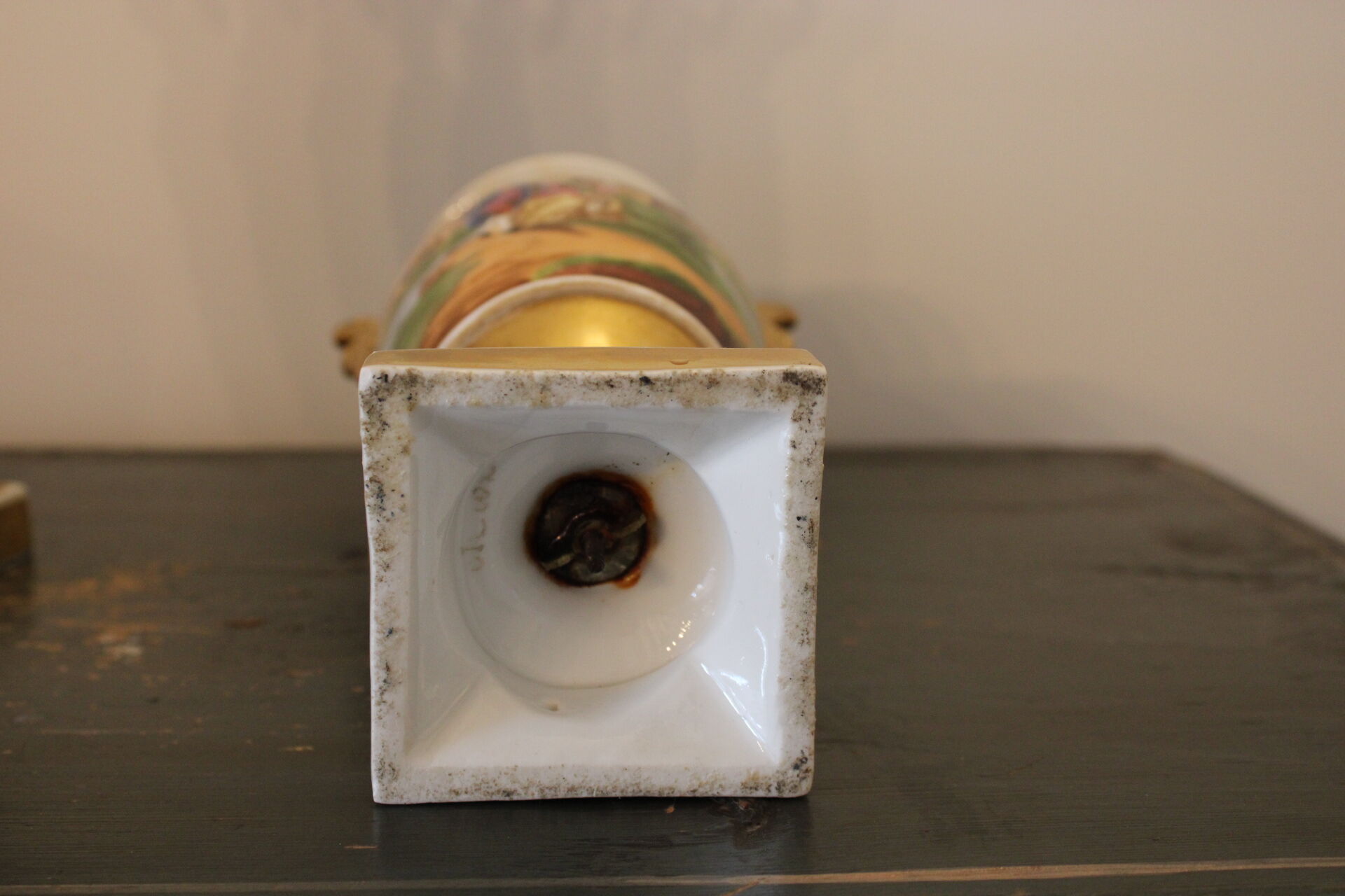 Pair of porcelain vases from Paris