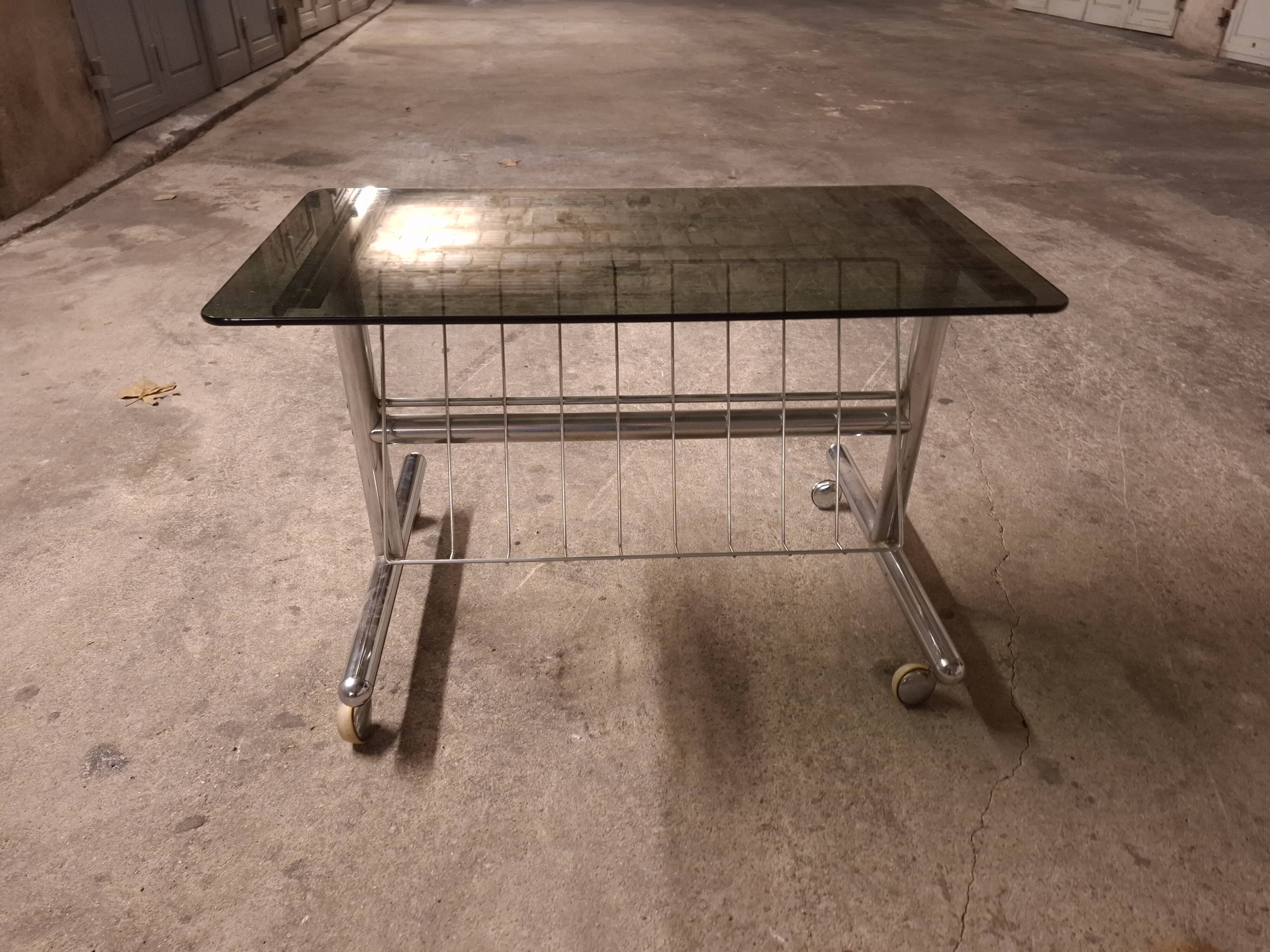 Vintage 70's coffee table, magazine rack