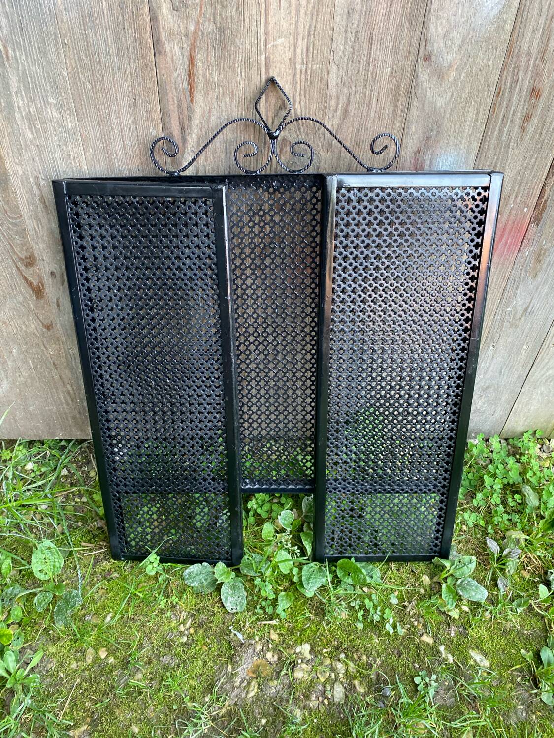 Fireplace screen black metal perforated sheet 3 vintage leaves