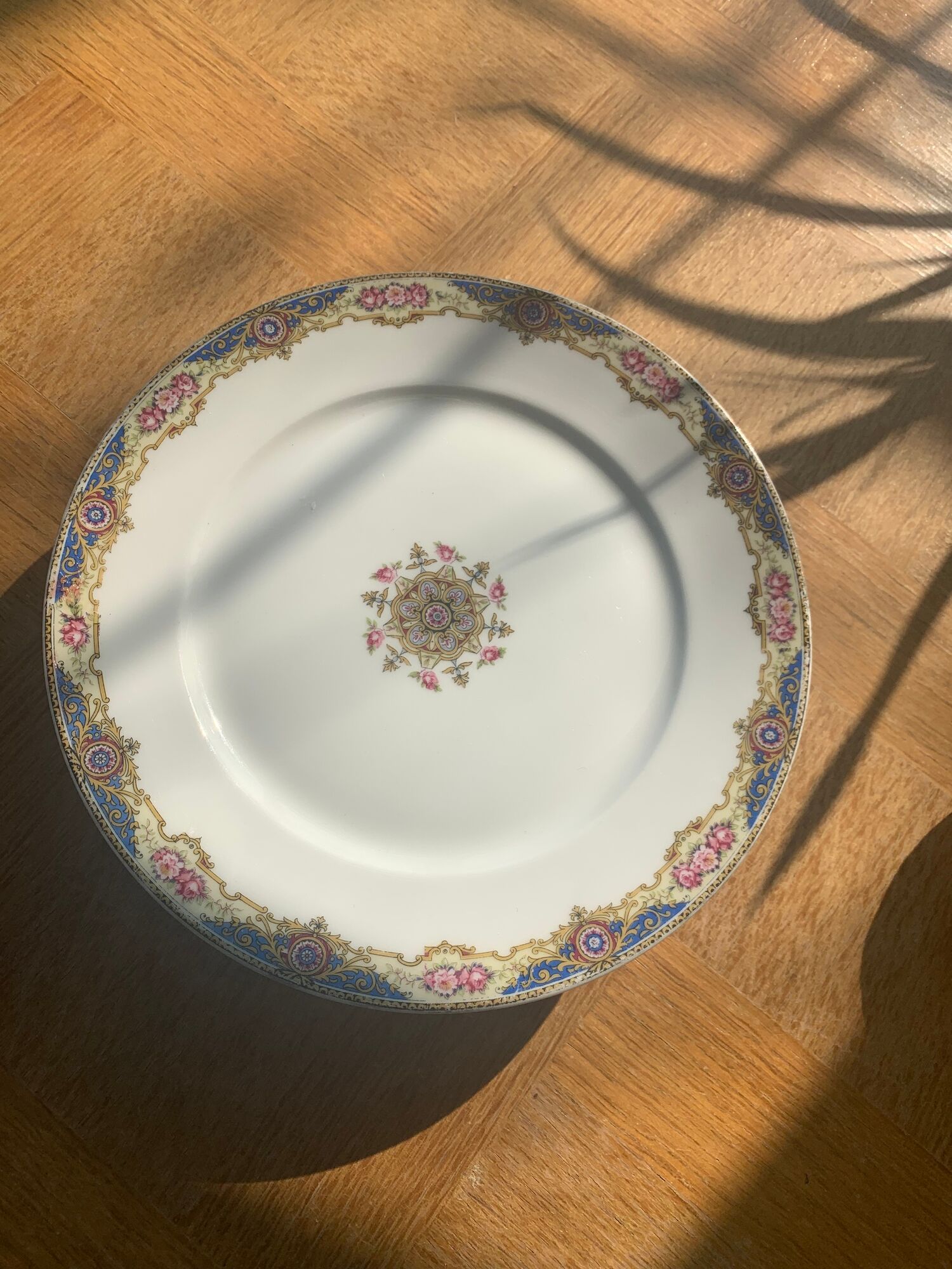 Compotier, porcelain fruit cup signed F. Legrand & cie limoges France