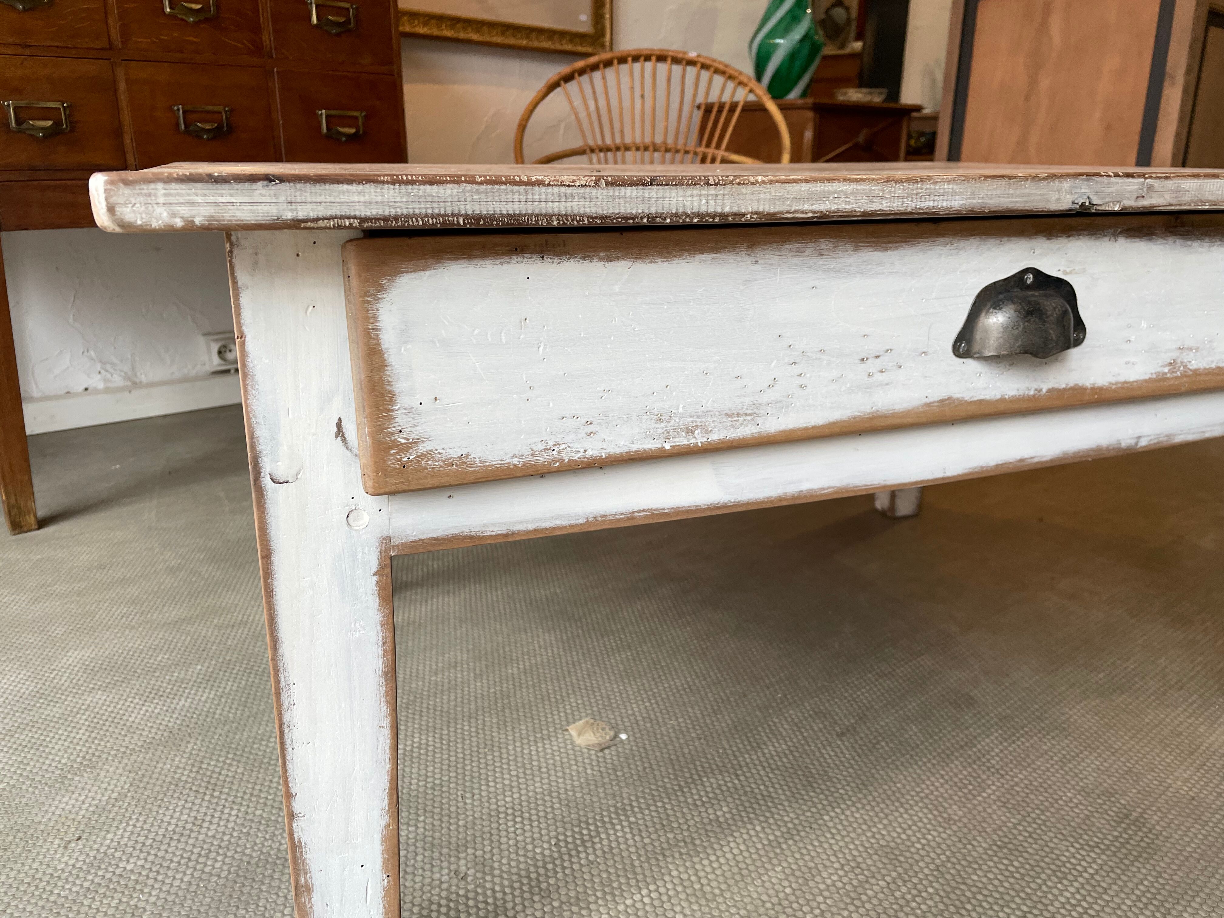 Coffee table with drawer