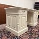 Bureau Chesterfield classique crème anglais