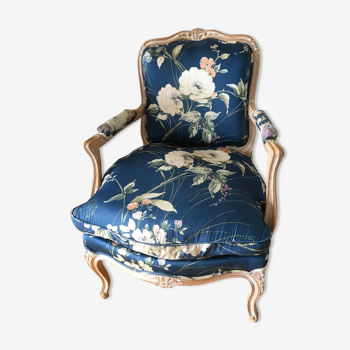 Fauteuil Louis XV en soie