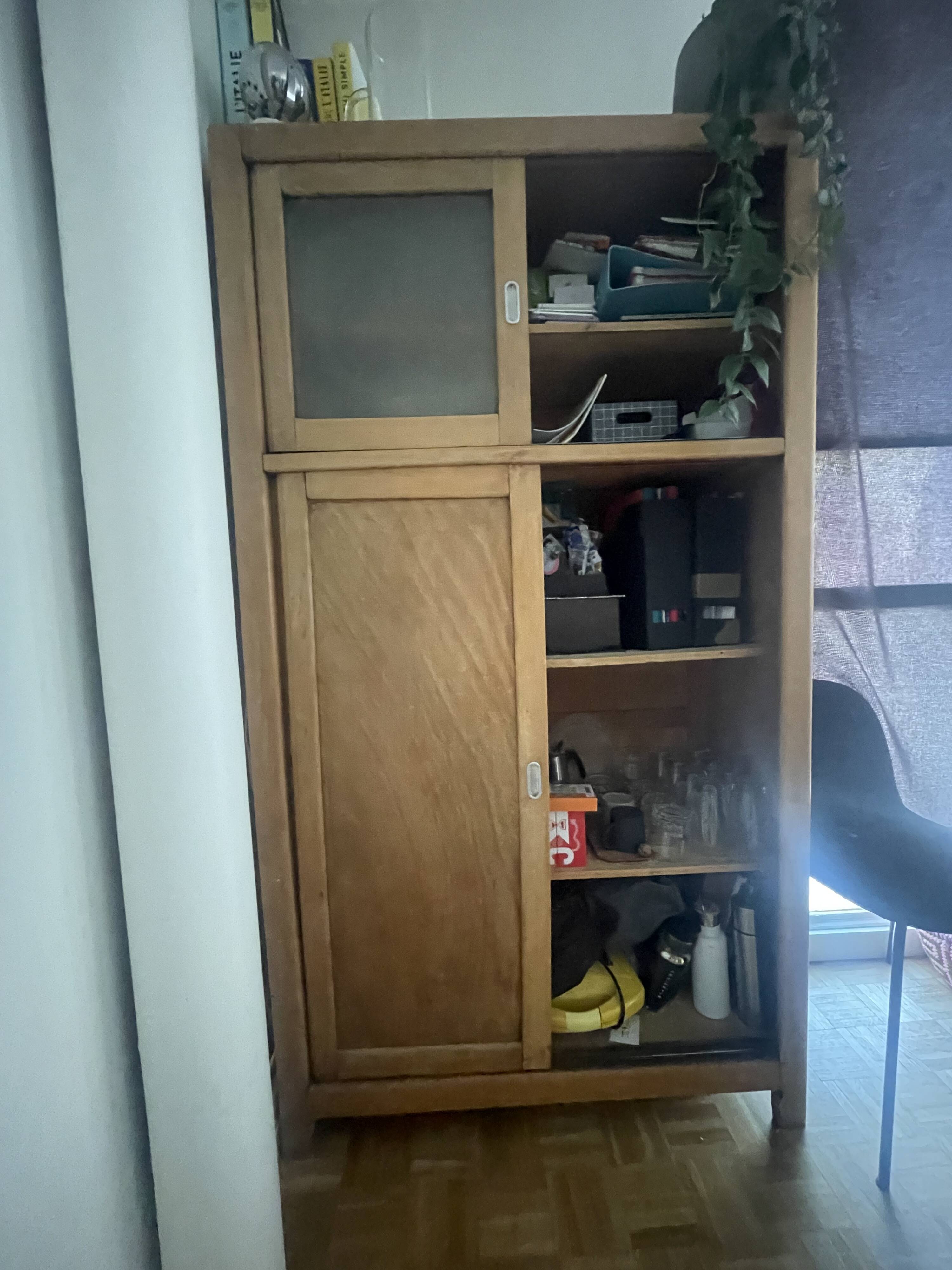 Armoire vintage d’écolier