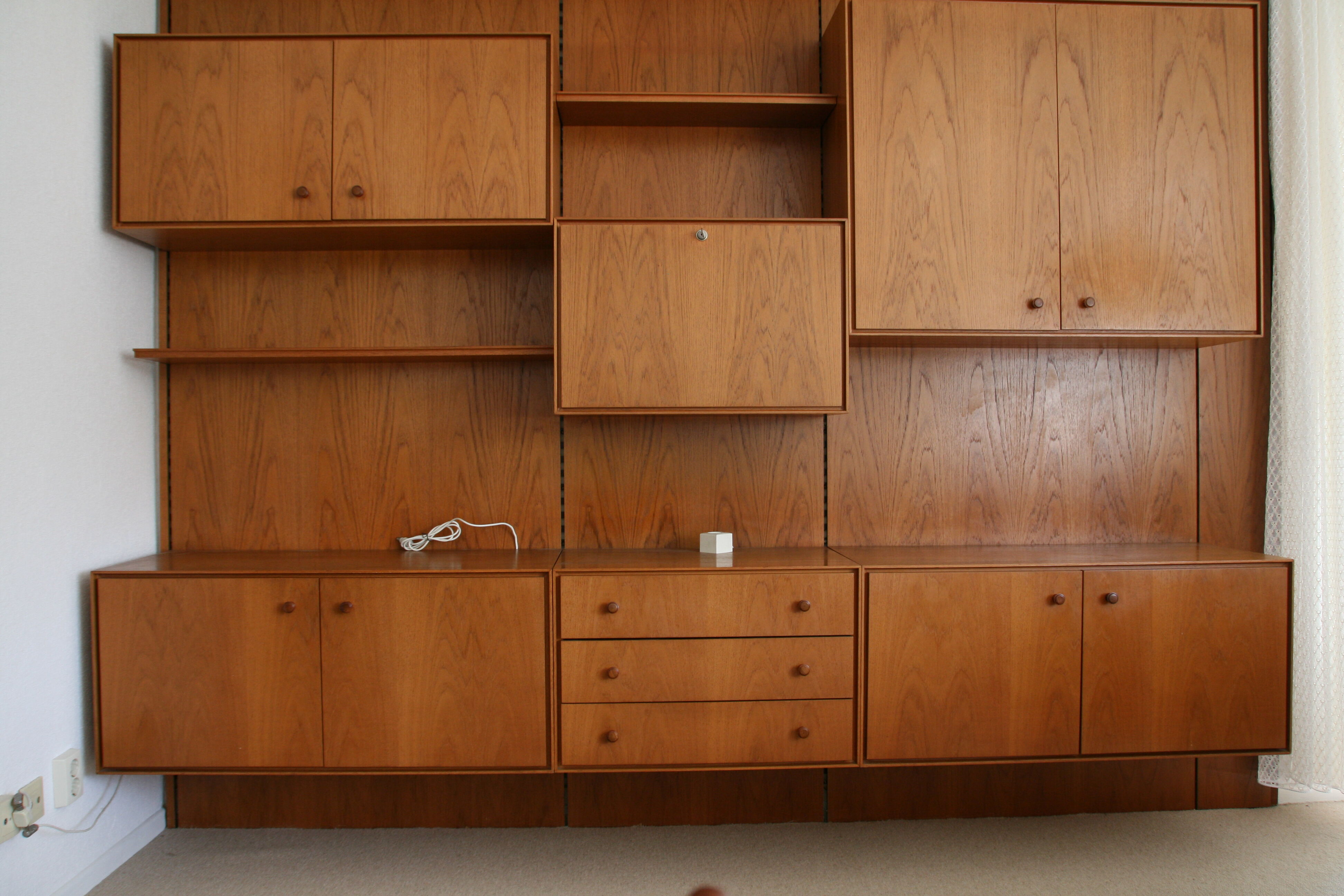 Vintage danish design wall unit by Hulsta
