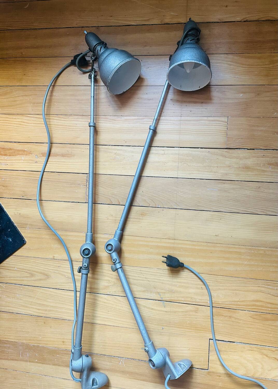 Pair of articulated industrial lamps 1950