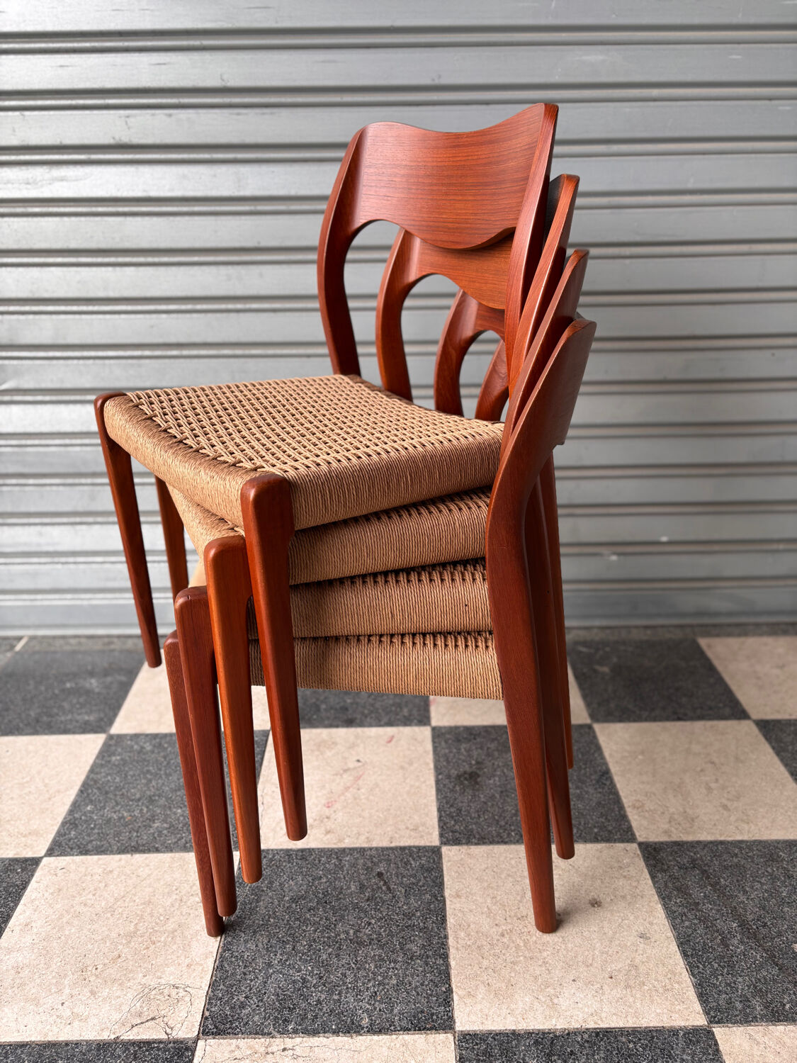 Set of 4 Møller 71 chairs