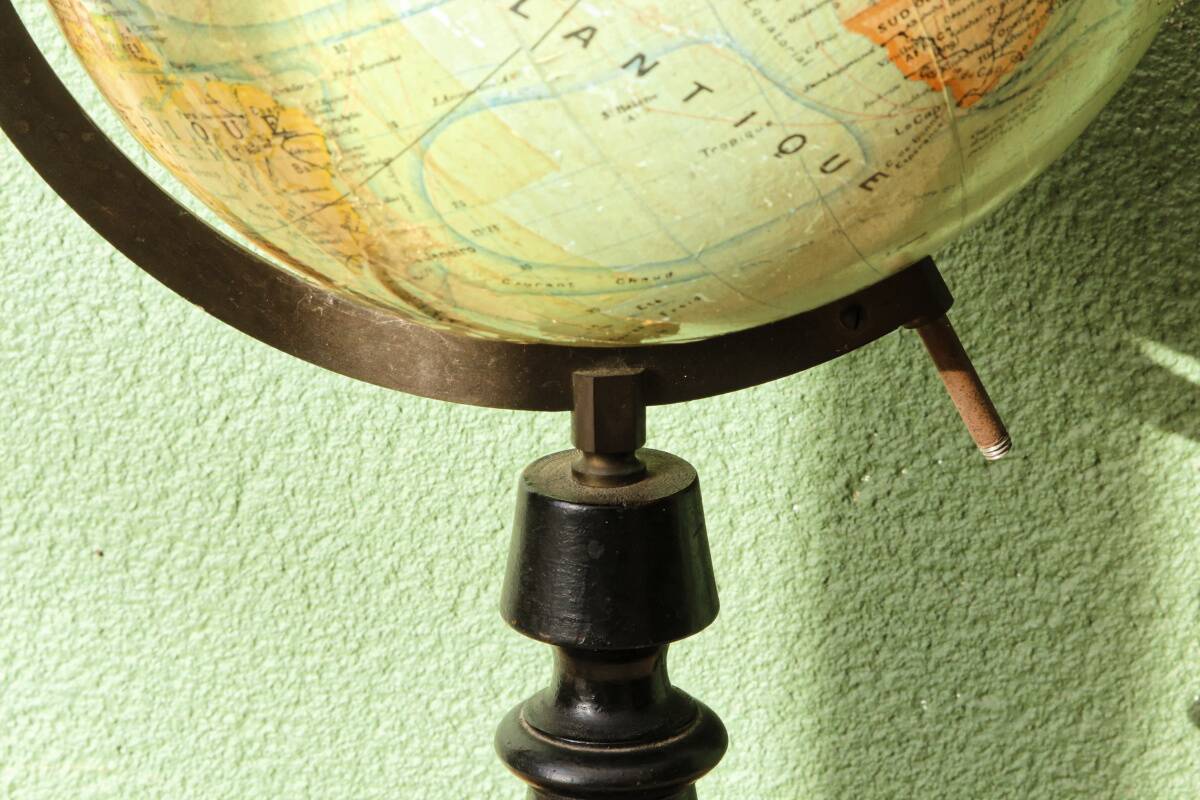 Terrestrial globe J. Forest, early 20th century