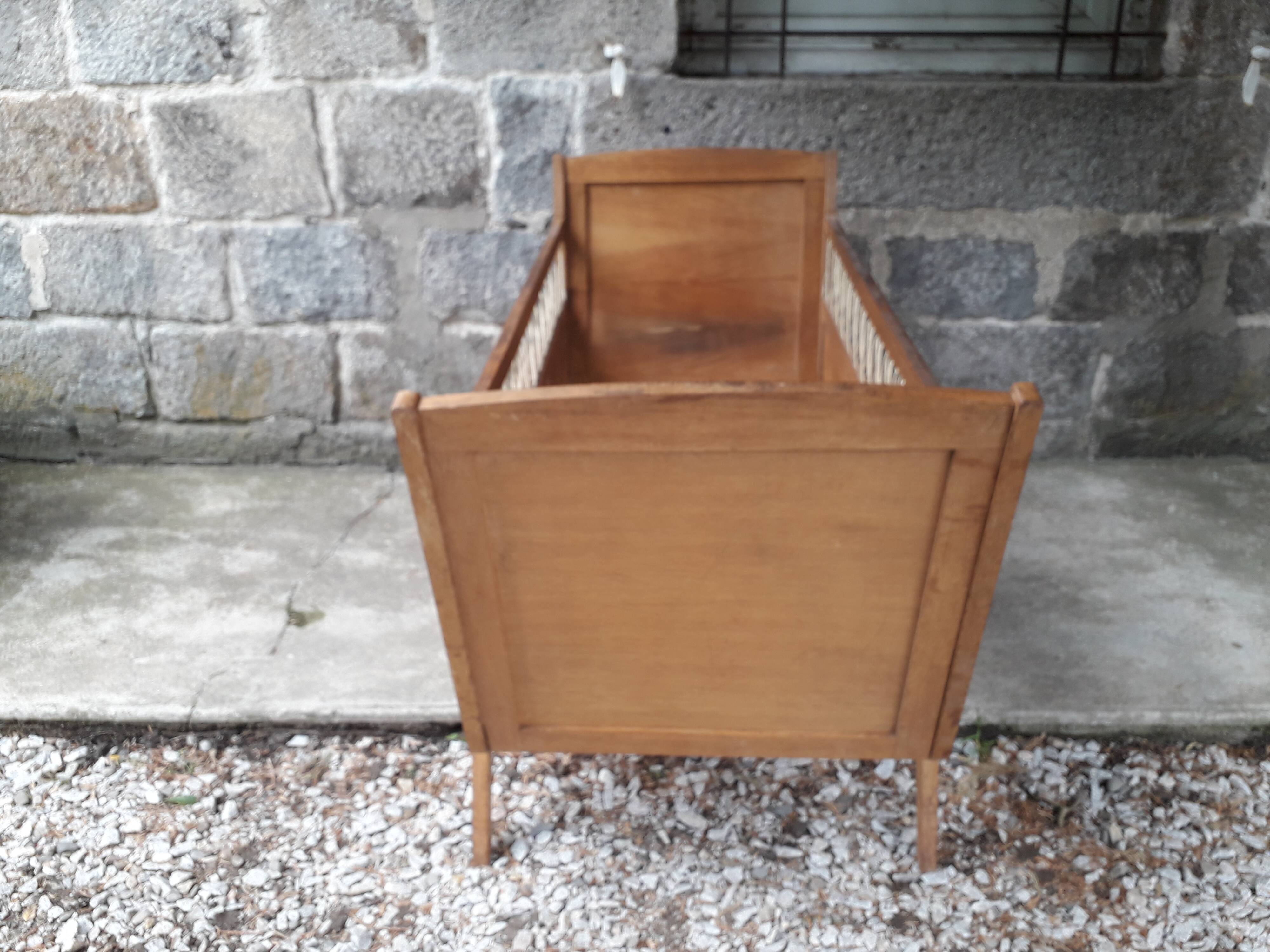 Child bed, compass feet, 50s