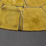 Table basse ornée d'une mosaïque à la feuille d'or 18 carats