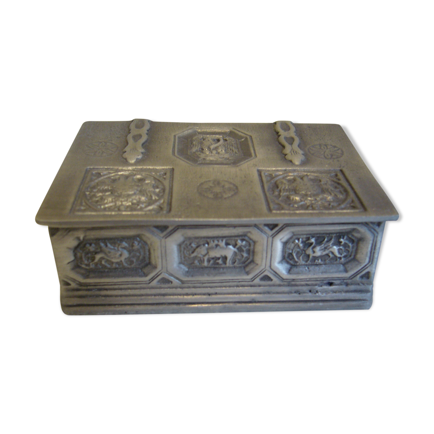 Box in pewter of Périgord