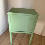 Green bedside