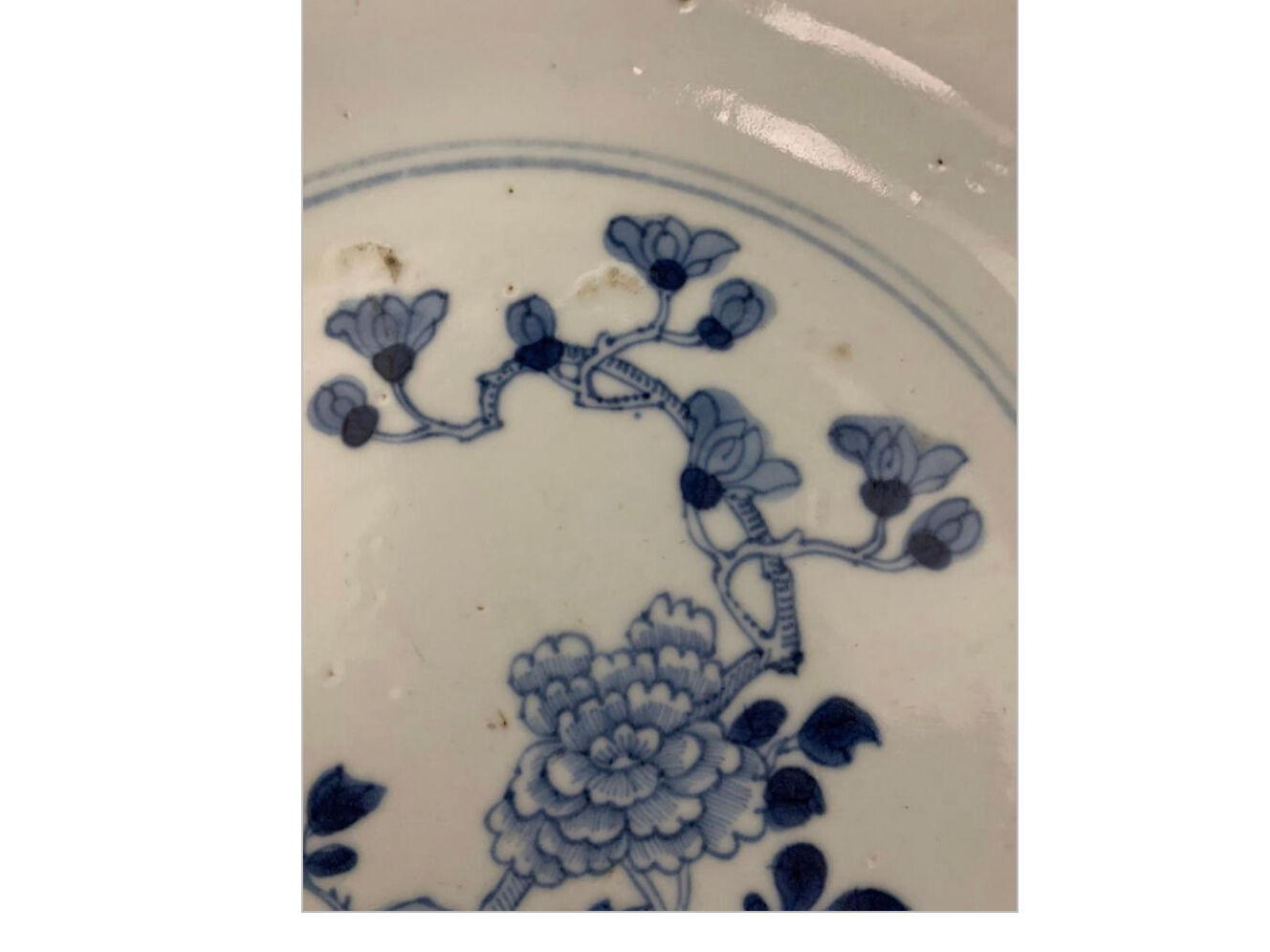 Hollow porcelain plate "Bleu Blanc" from the blue family, 18th century