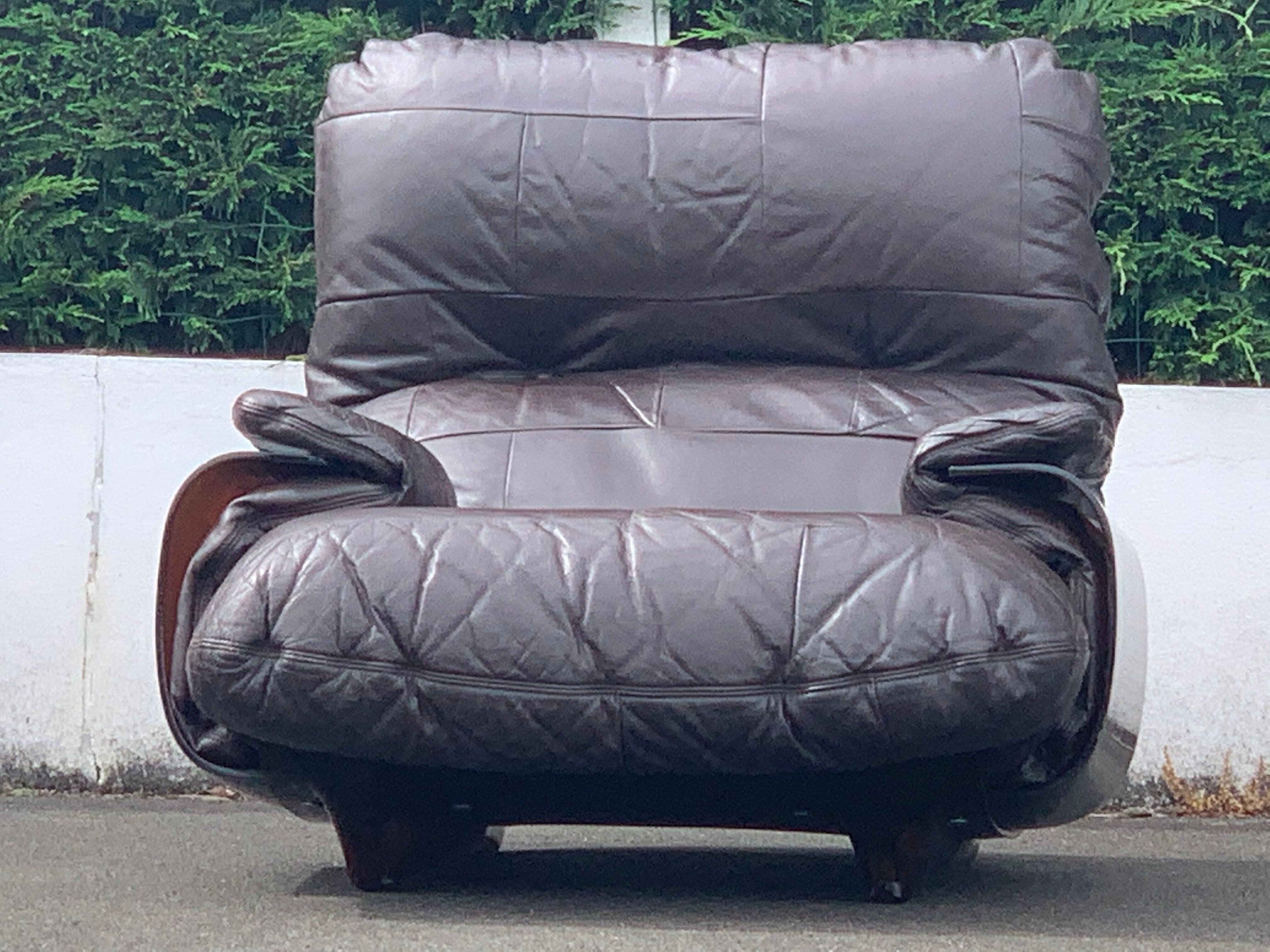 Pair of armchairs and ottoman leather Marsala by Michel Ducaroy for Ligne Roset 1970
