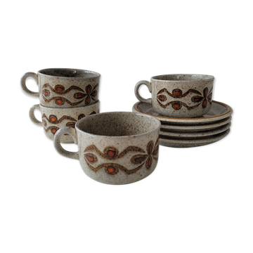 Lot de 4 tasses en grès et sous tasses