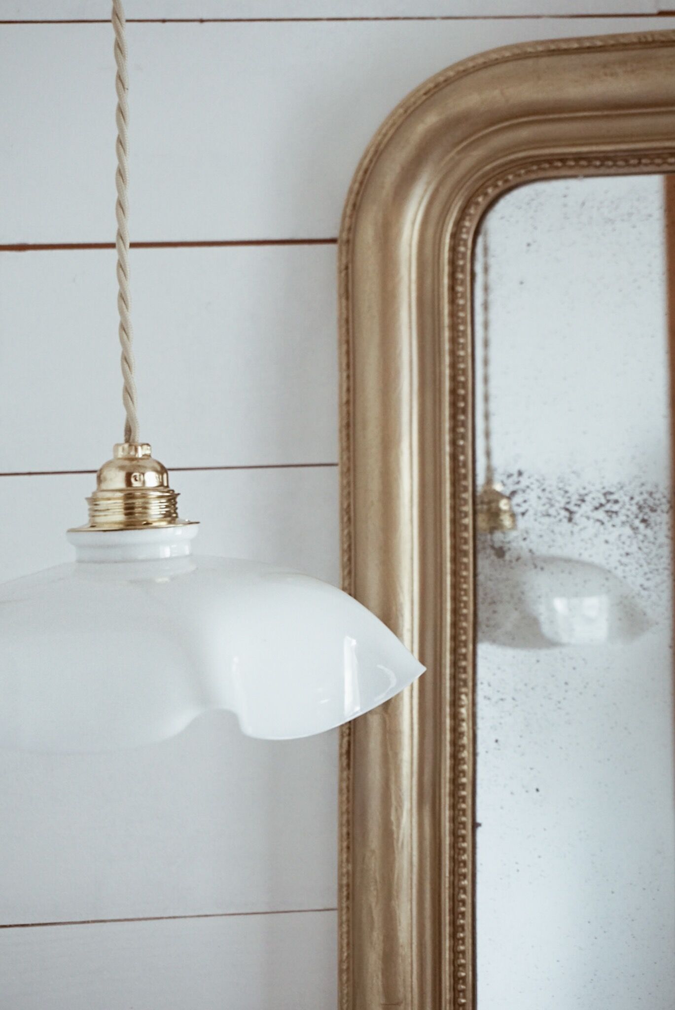 Draped suspension Opaline 🌿 Vintage