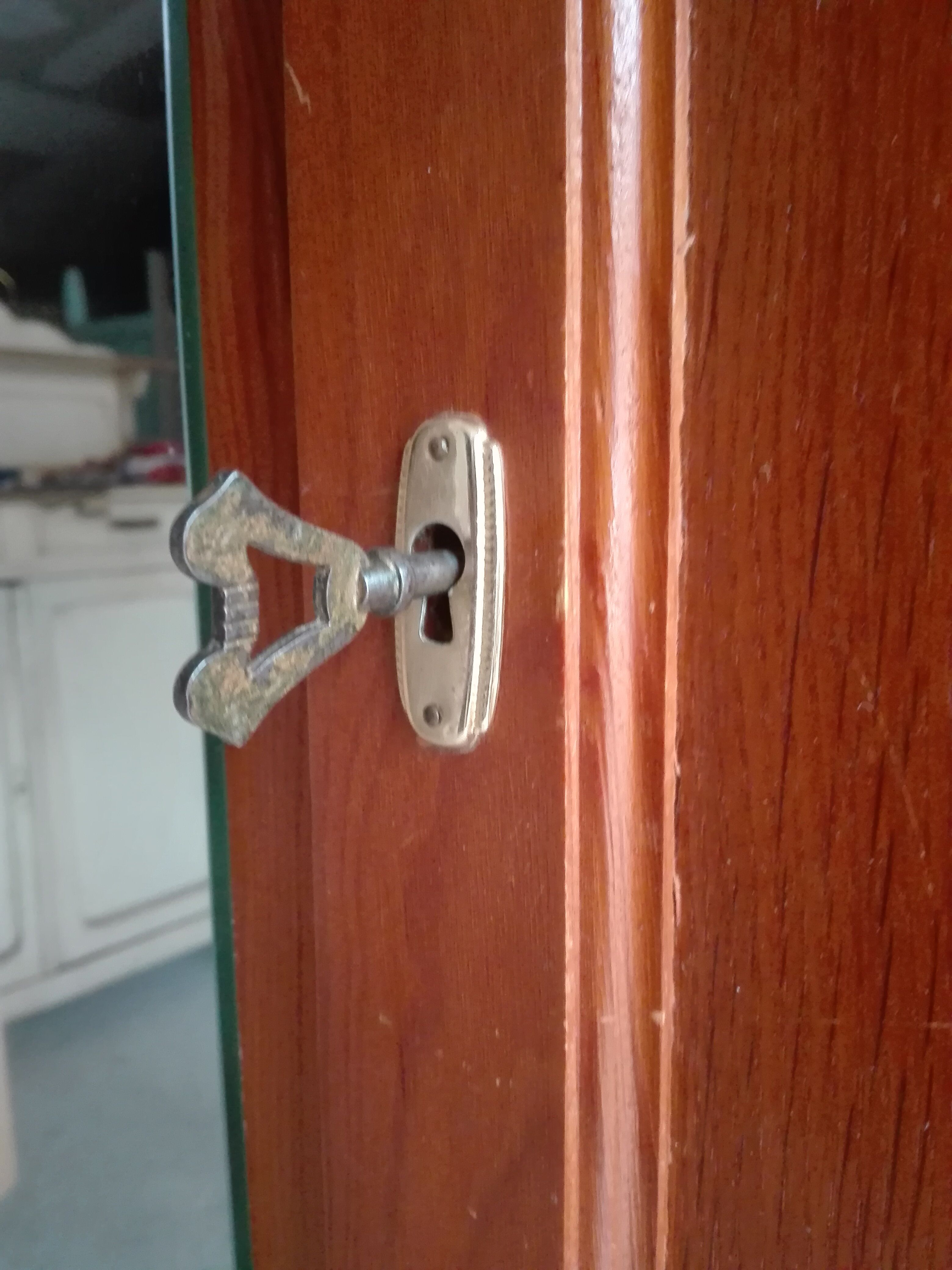 Cabinet feet compass