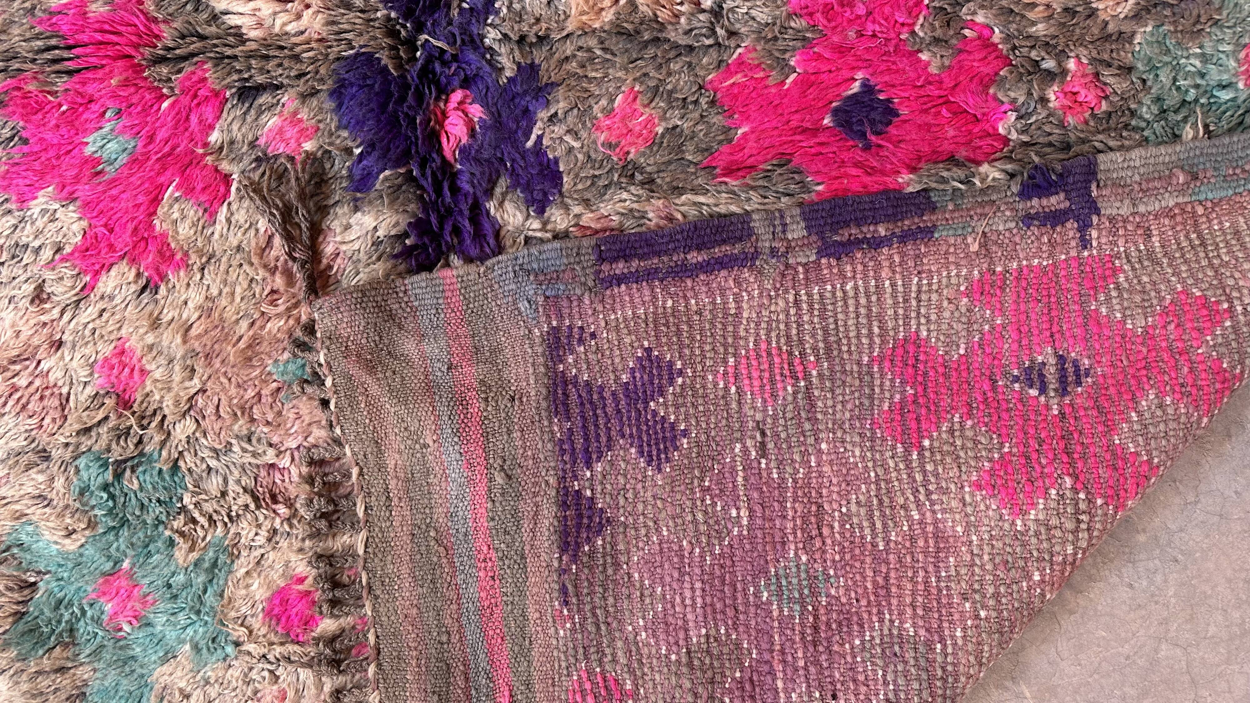 Talsint colorful Berber rug - 433 x 189 cm