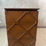 Contemporary chest of drawers