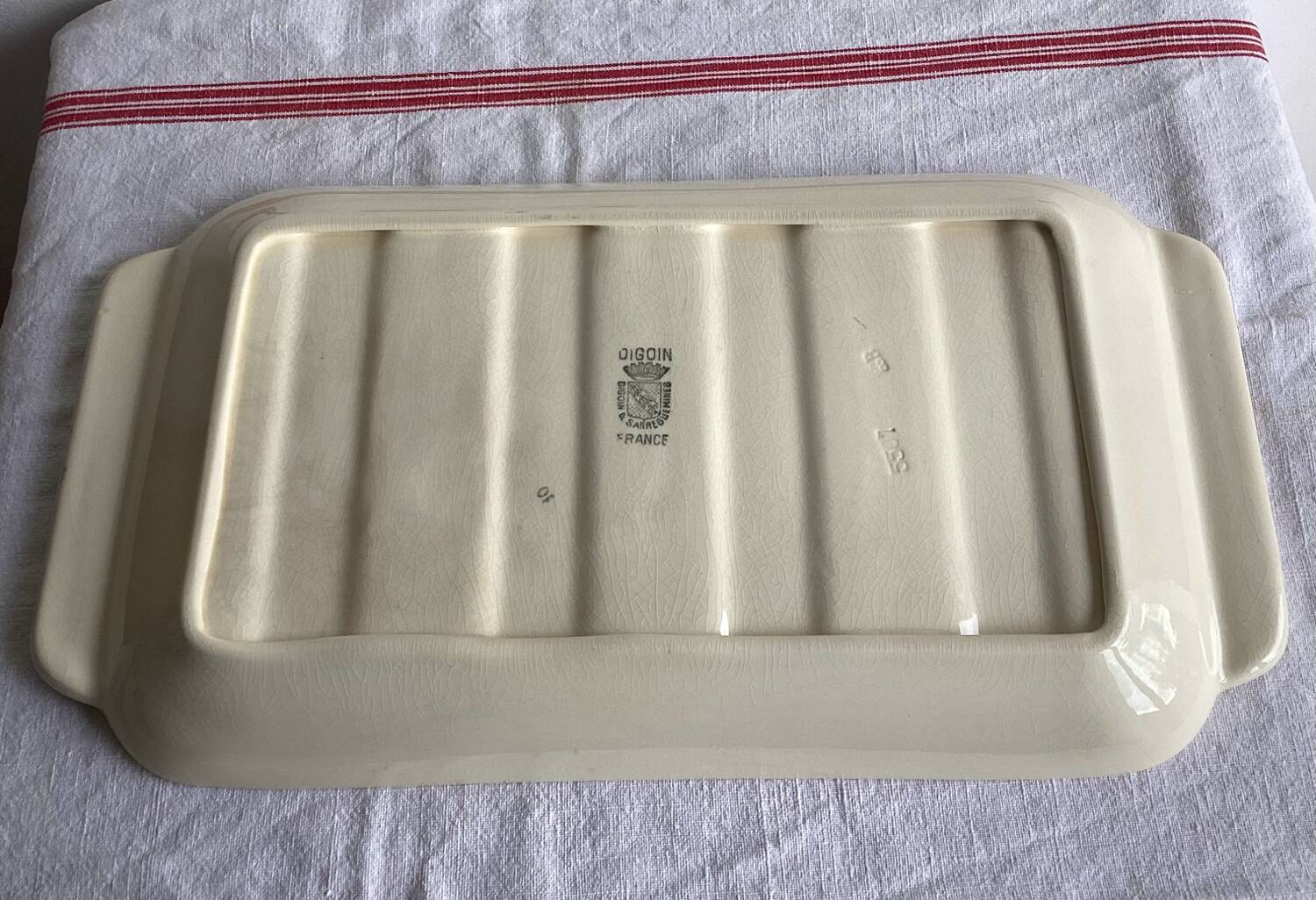 Old digoin asparagus dish