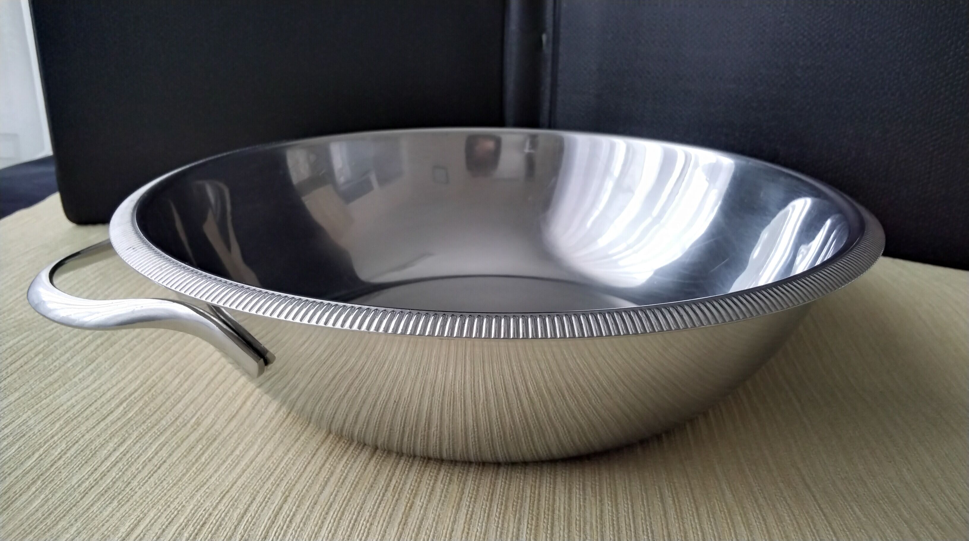 Stainless steel vegetable dish
