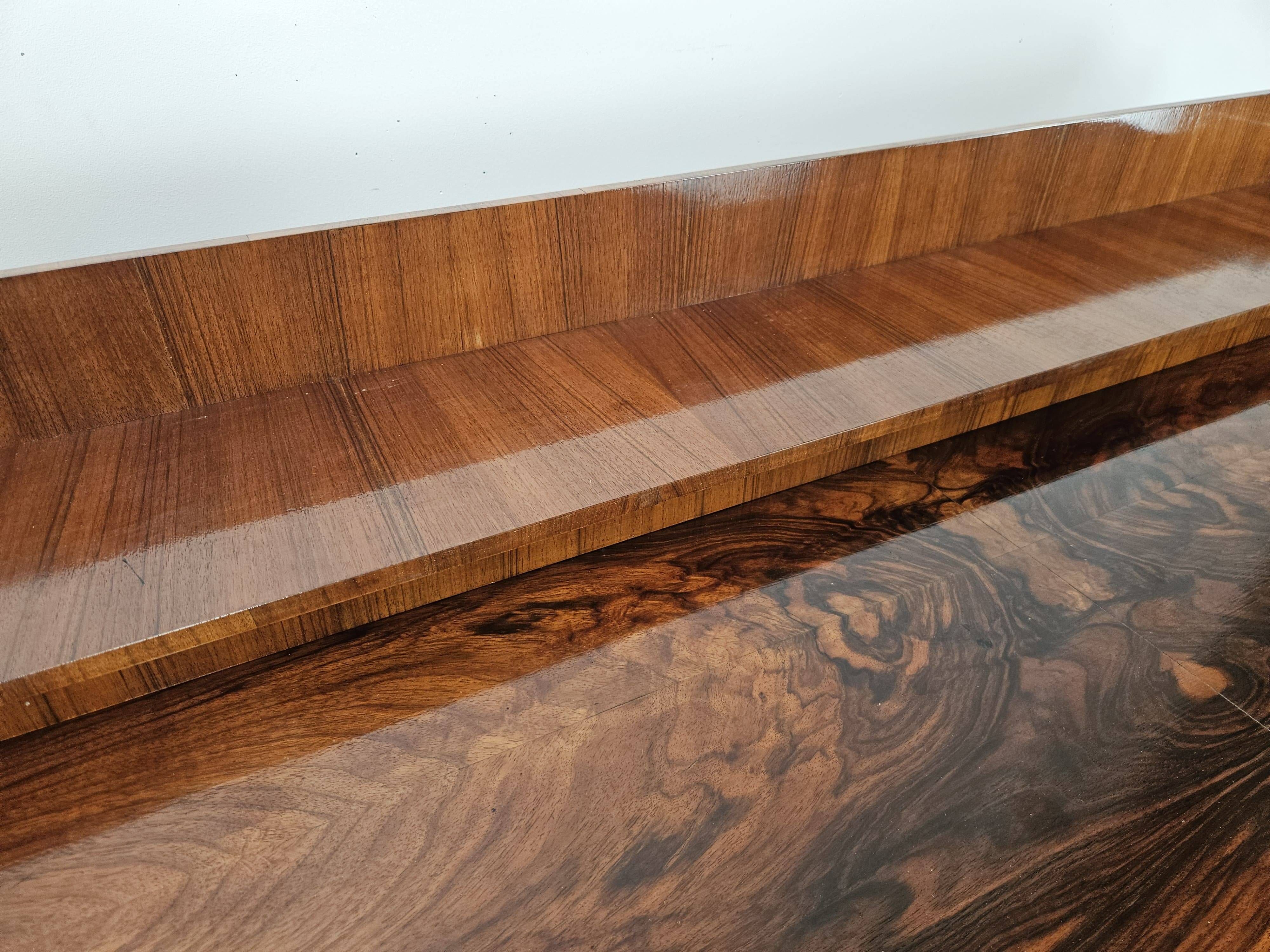 French Art Decò sideboard in walnut, 1940