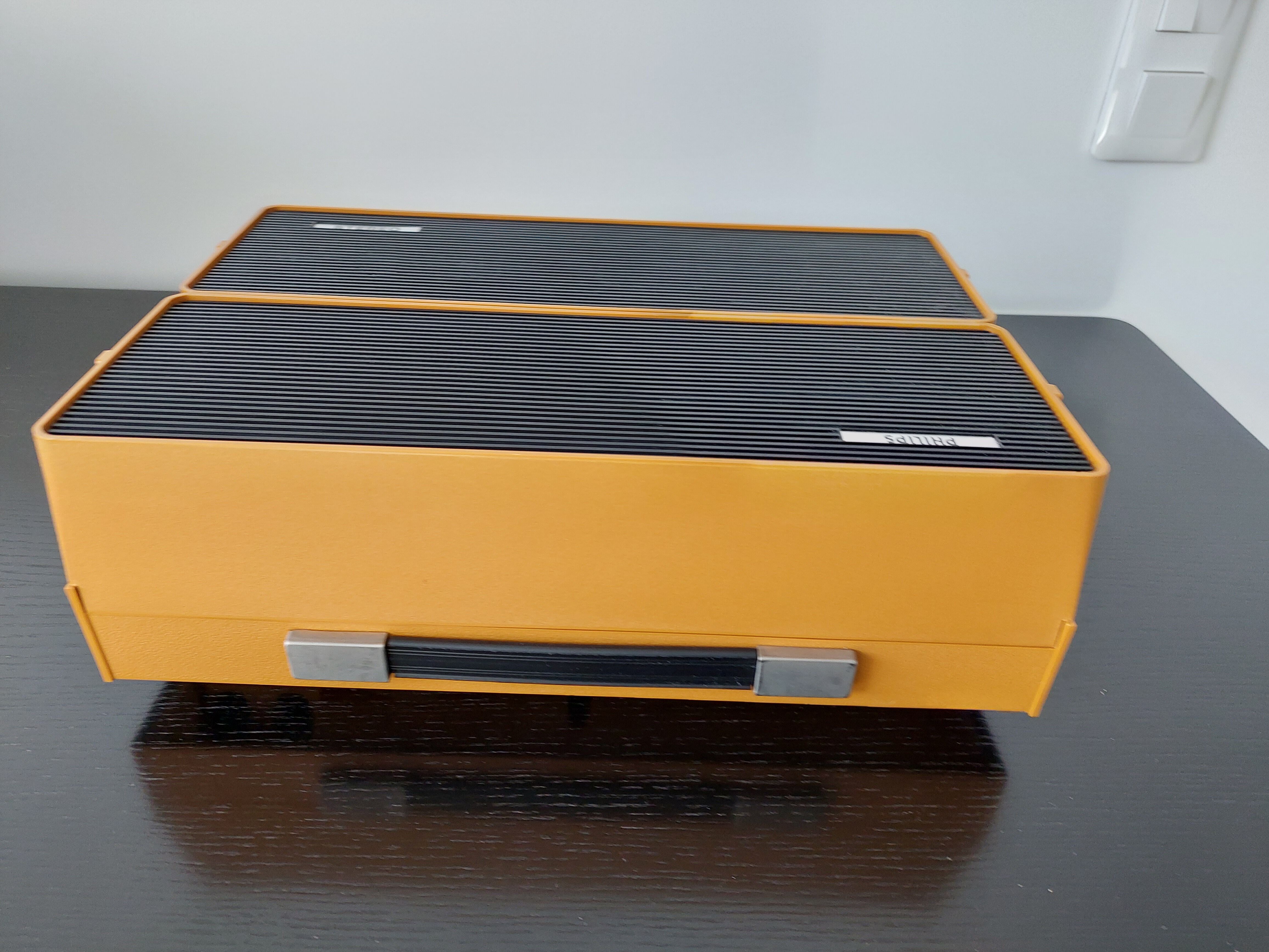 PHILIPS RECORD PLAYER