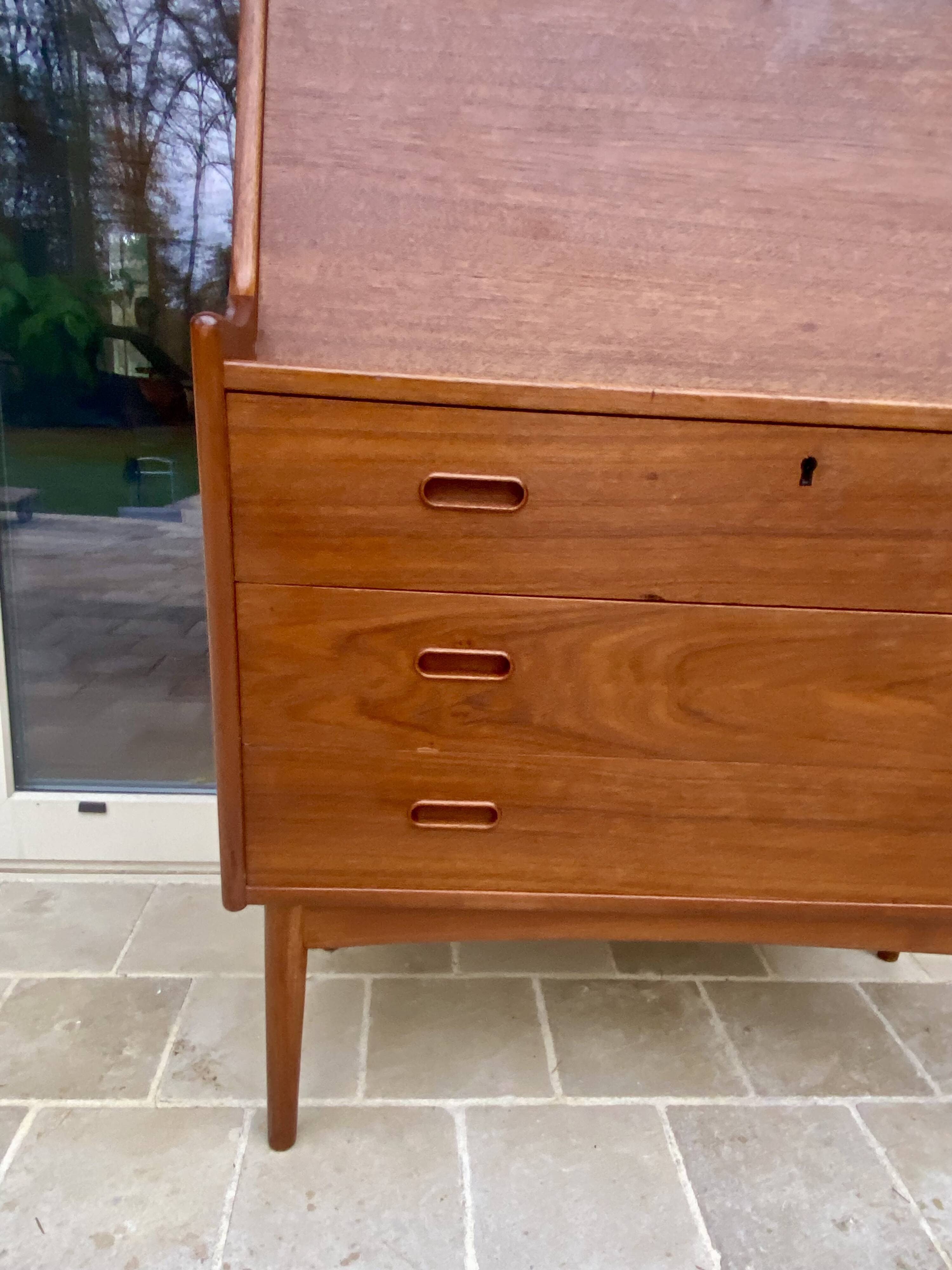 Danish secretary/desk model 37 by Arne Wahl Iversen for Vinde Møbe