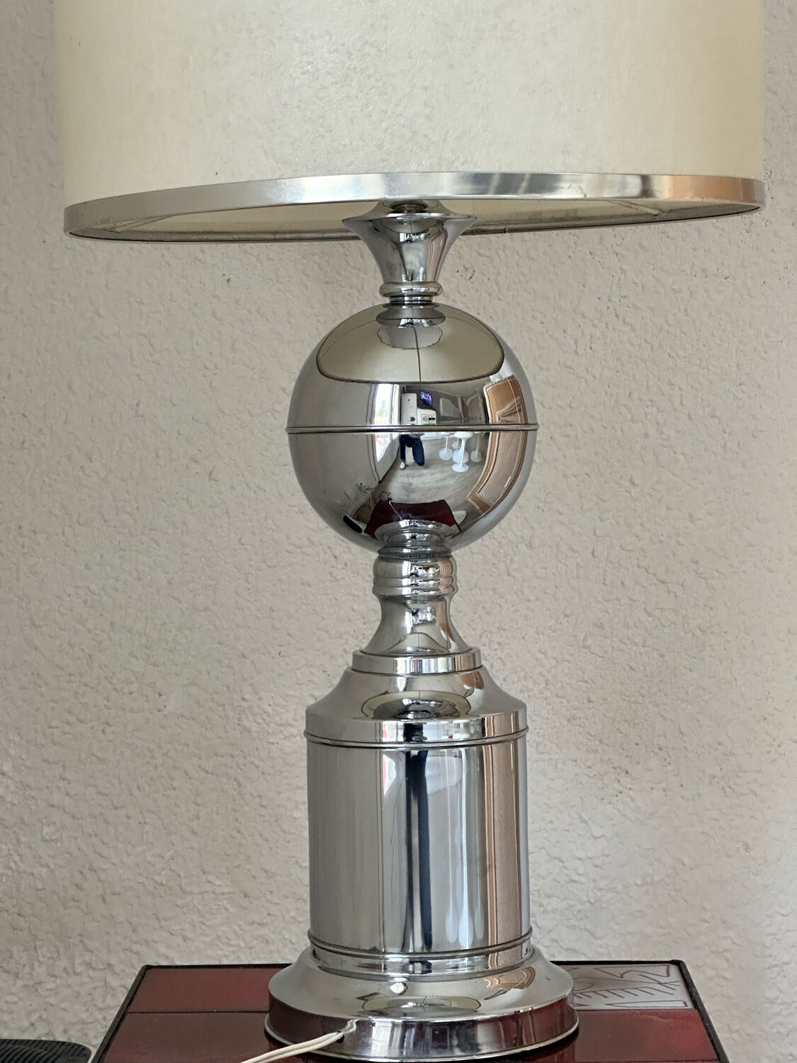 Lampe en métal chromé années 1970