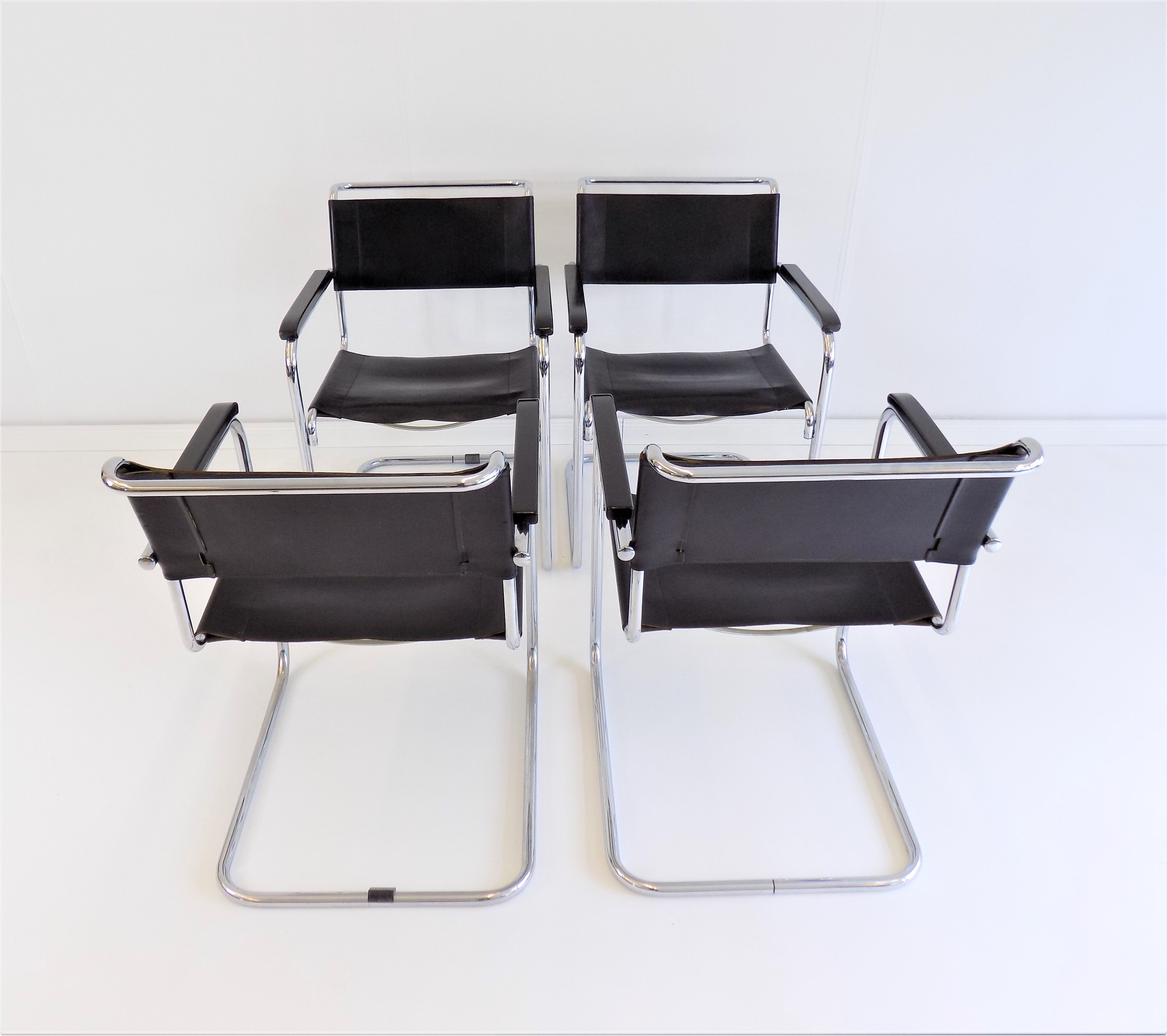 Set de 4 fauteuils Thonet S34 cuir cantilever par Mart Stam