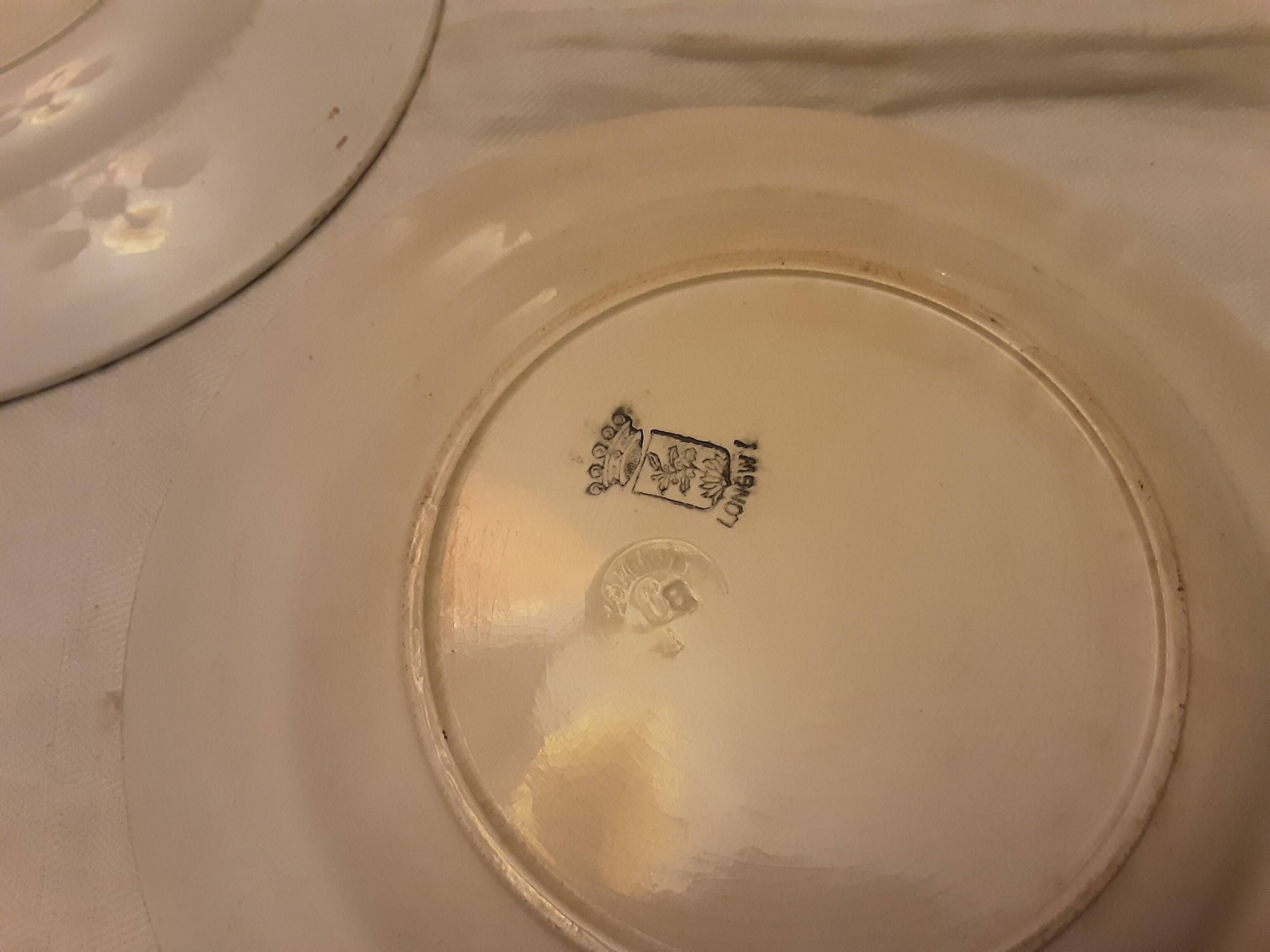 2 plates with rooster design from longwy