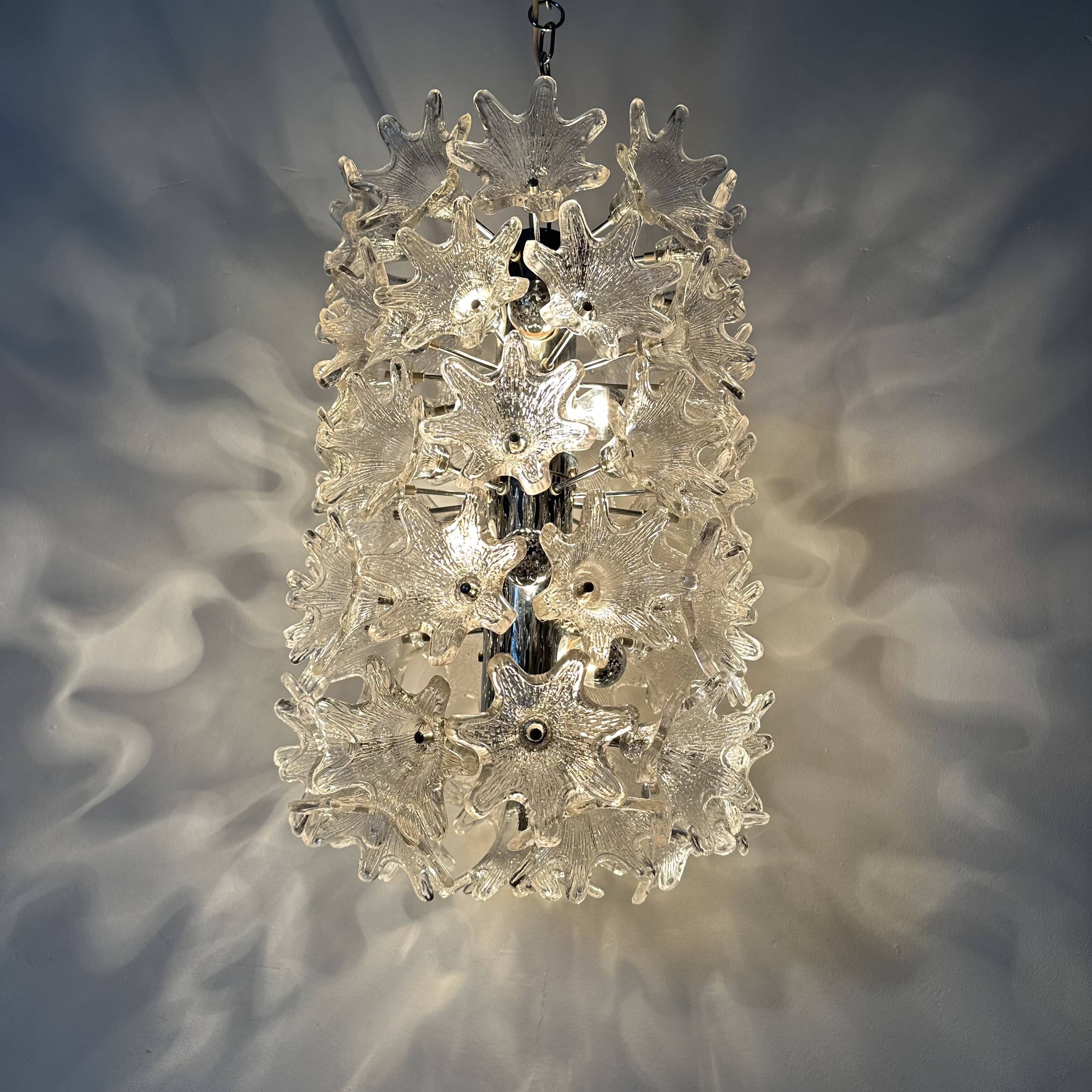 Spectacular Murano glass flower chandelier by Venini for VeArt, Italy 1970s