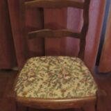 Set of 2 wooden chairs