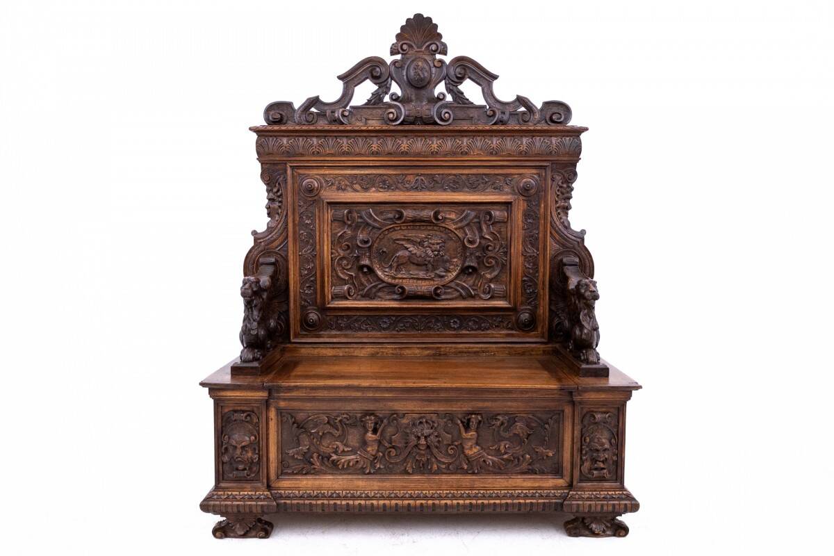 Coffre de style Renaissance, France, vers 1870.