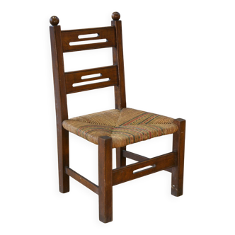 Chaise d'enfant en bois et assise en paille