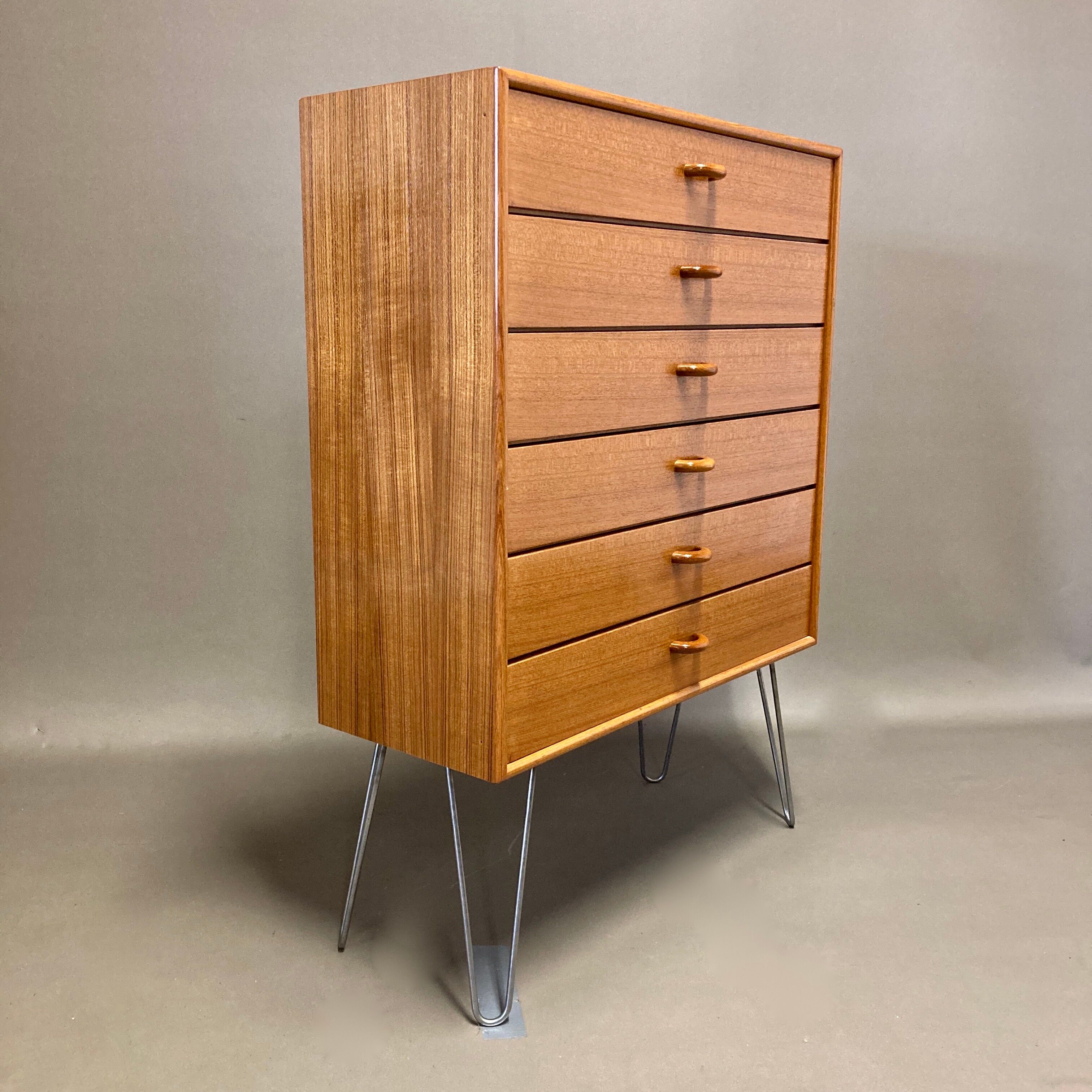 Duo de commodes design scandinave 1950.