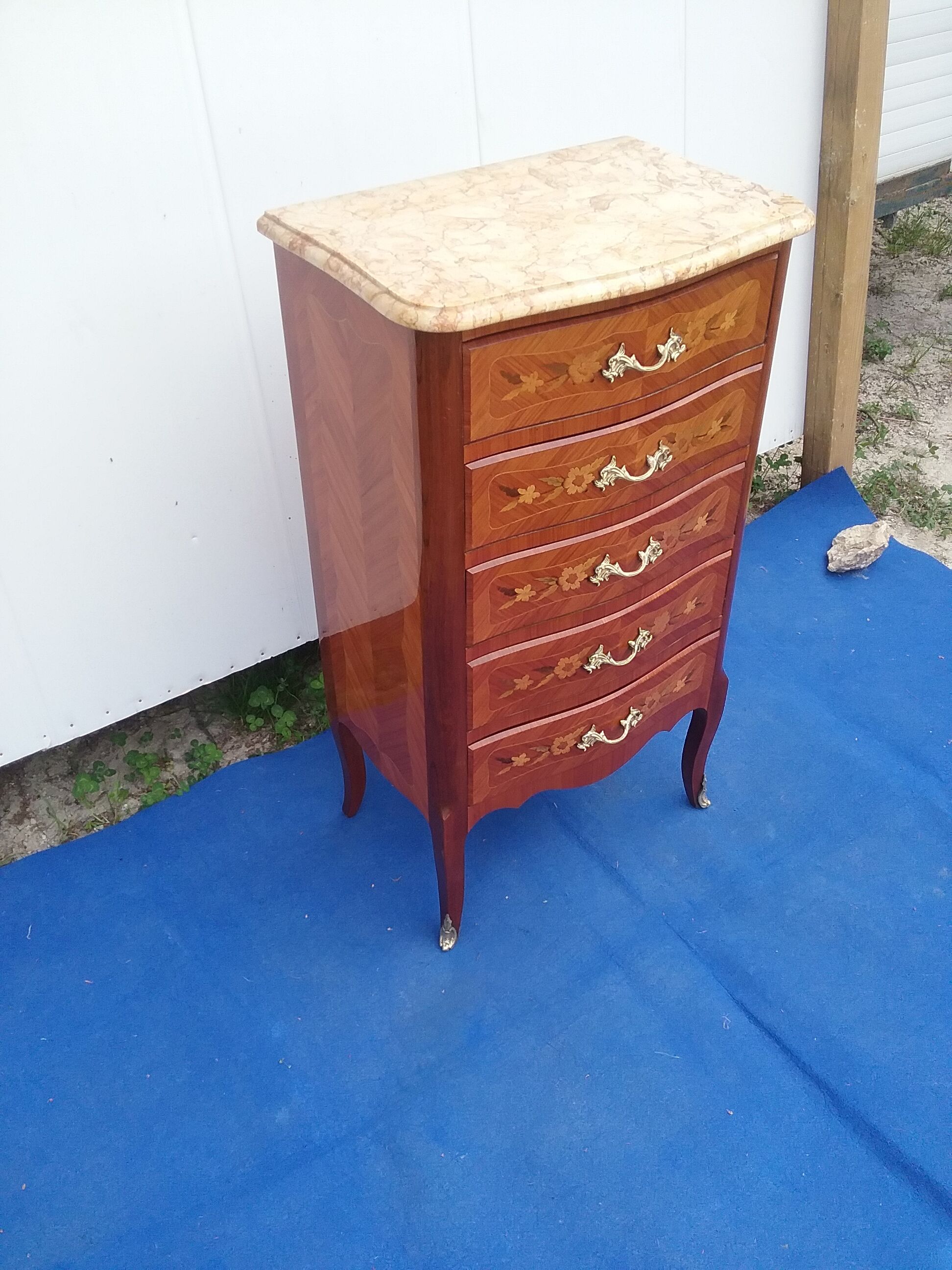 Chiffonnier en marqueterie