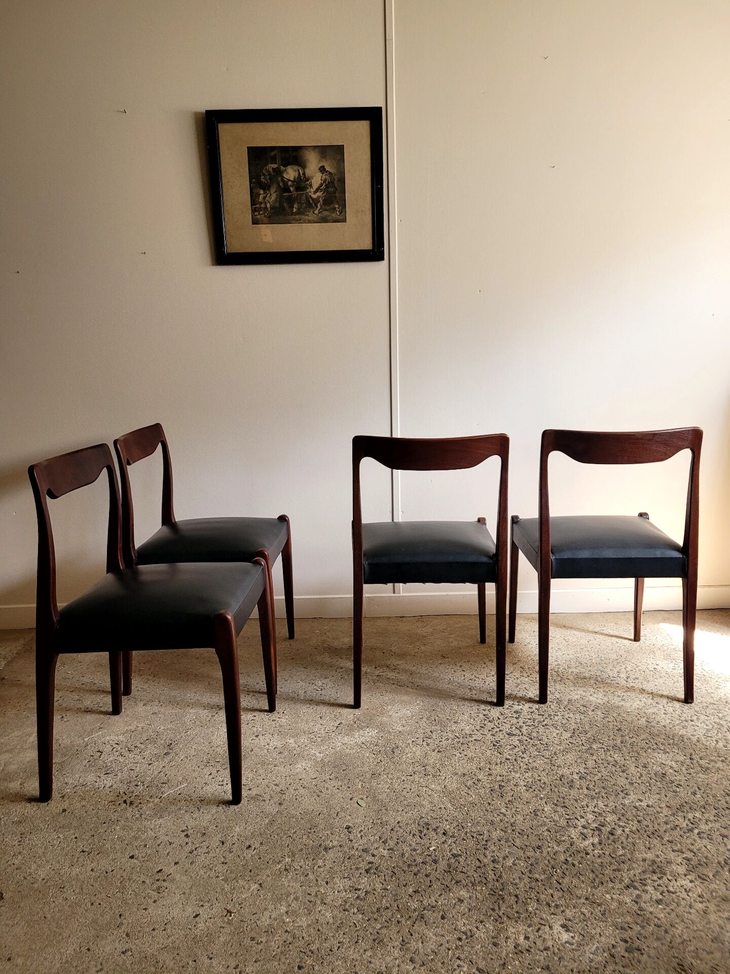Lot de 4 chaises vintage style Niels Otto Moller