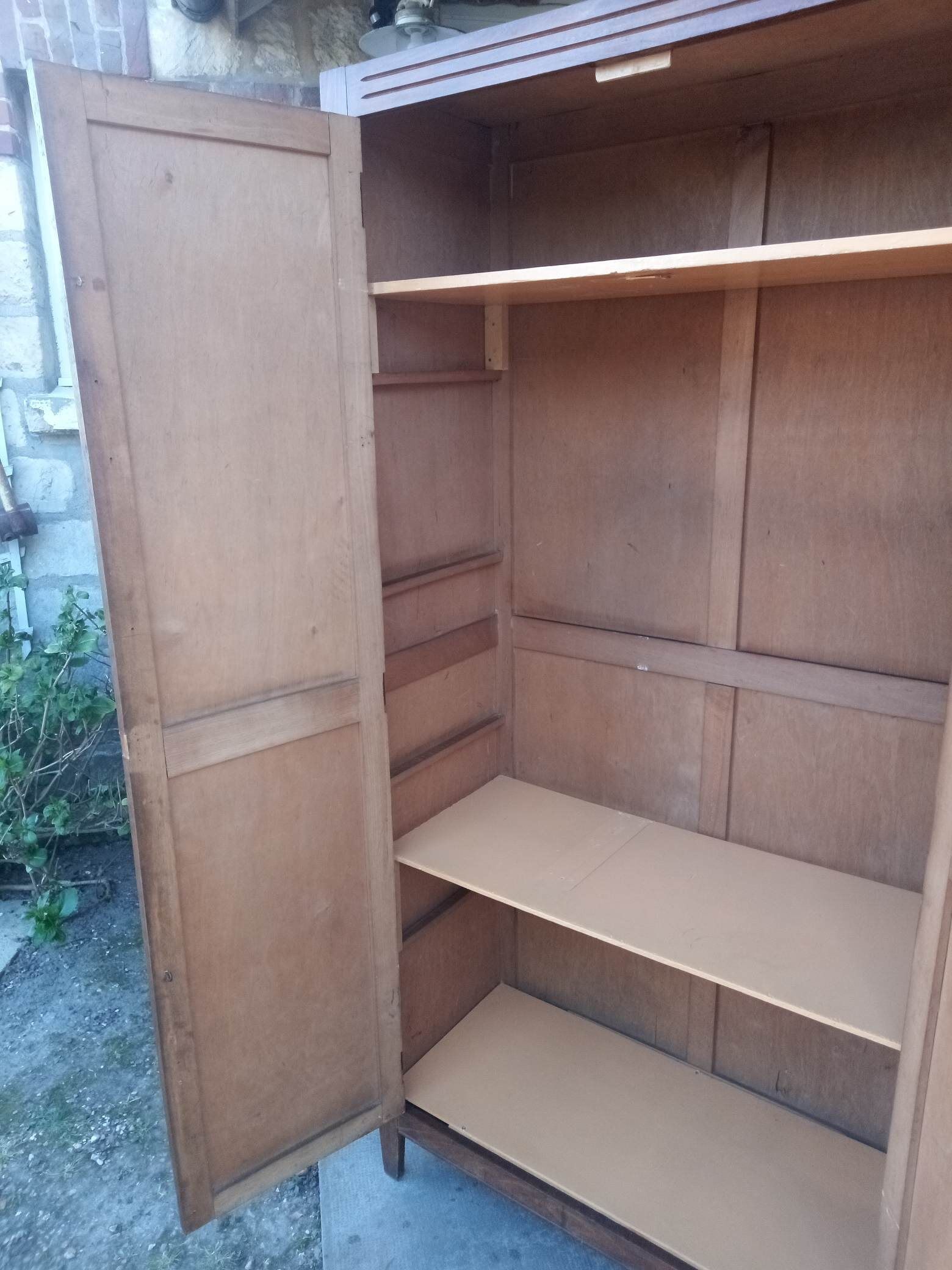1940s wooden Parisian cabinet