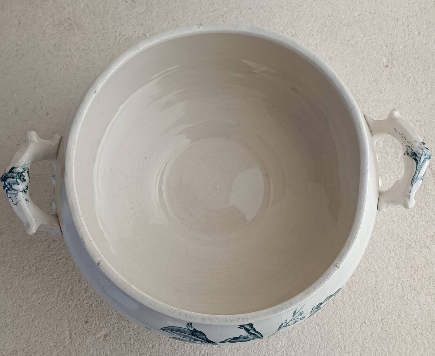 Lyon iron earth soup tureen