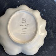 Coupe à fruits petite maraîchine peinte à la main et signée par Henry Simon vintage