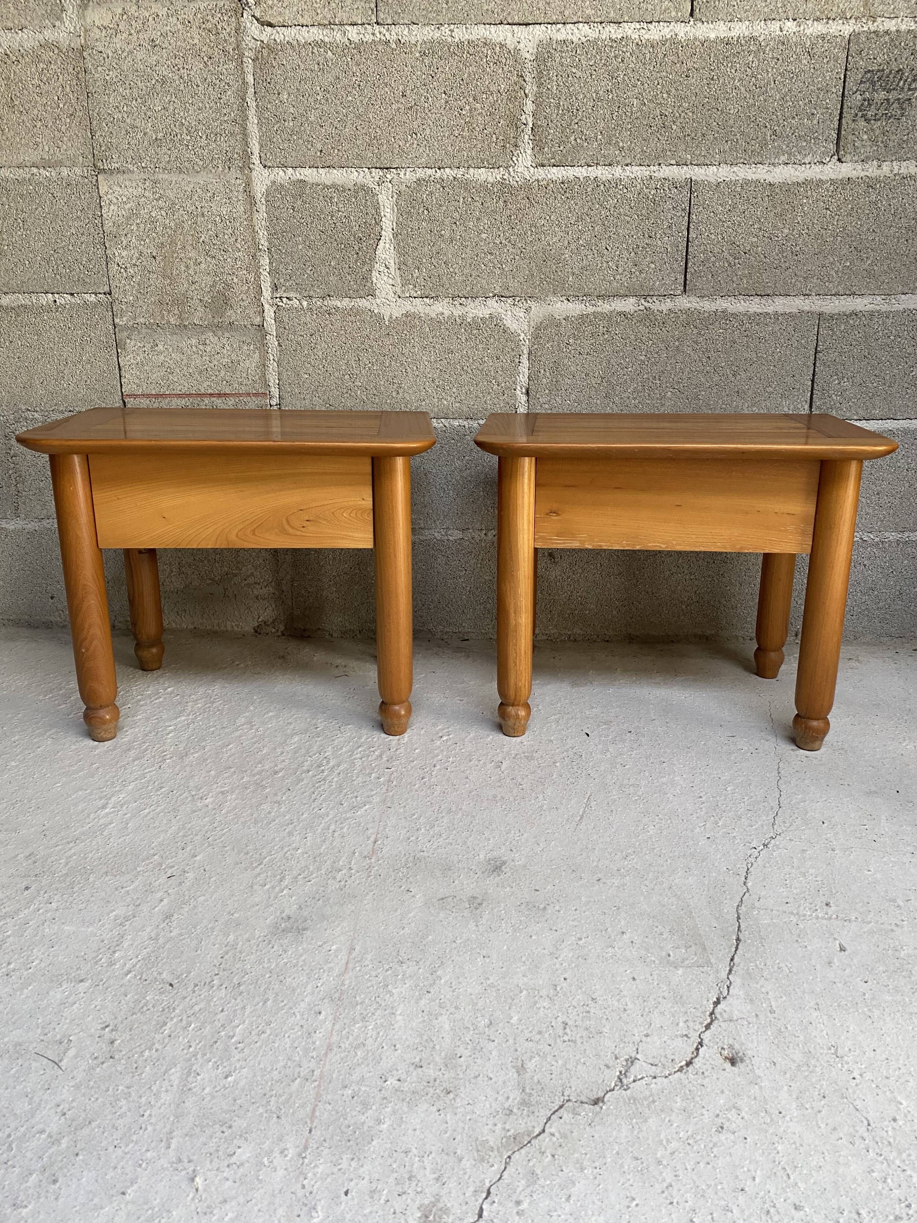 Pair of bedside tables Regain