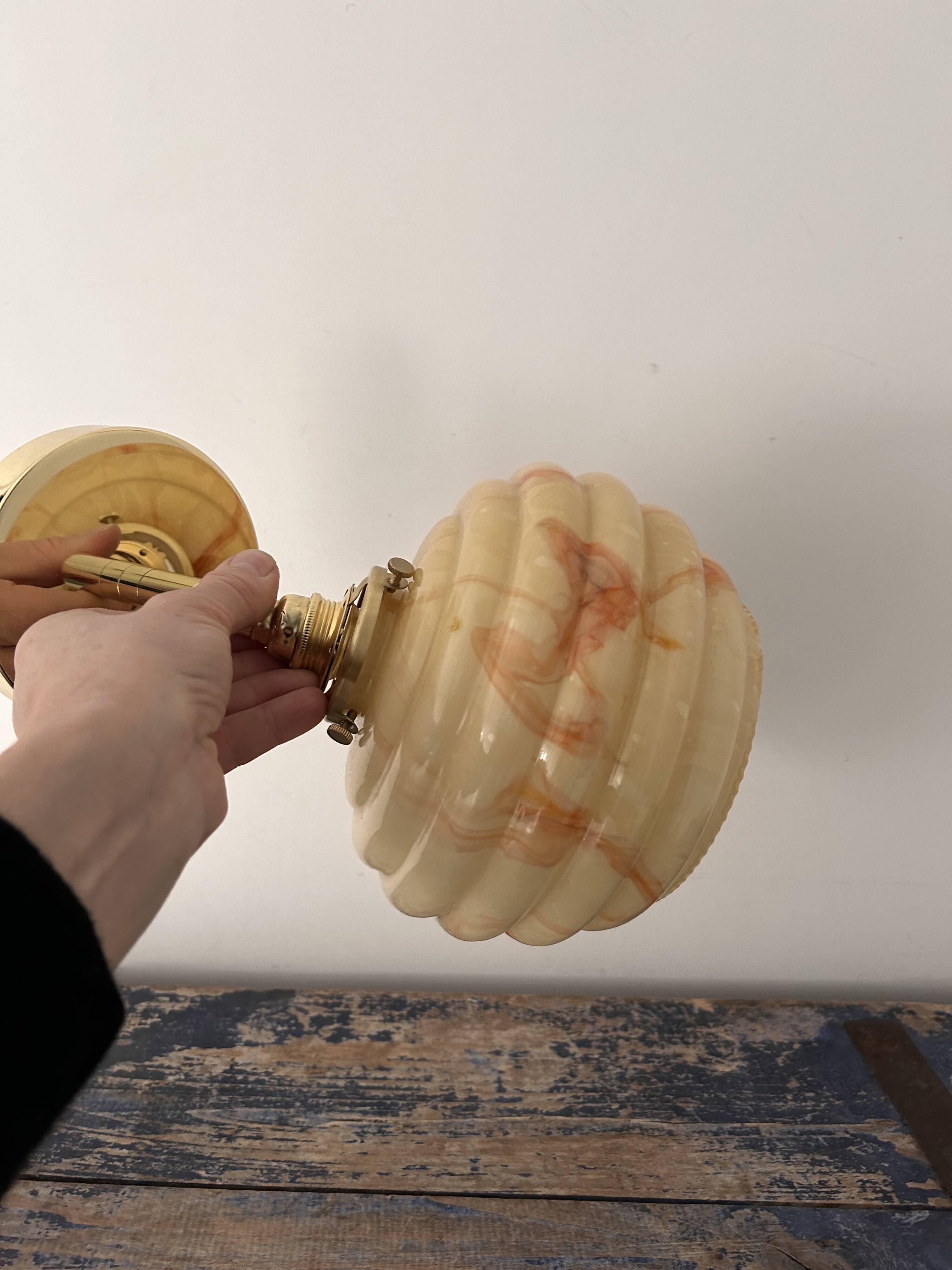 Wall light in marbled opaline