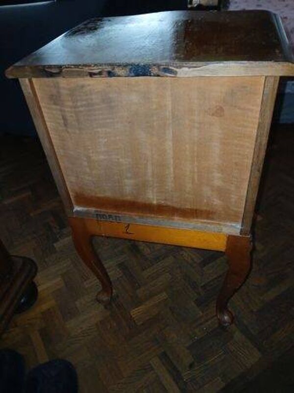 Table de chevet en merisier