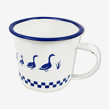 Bluish enamelled cup with duck patterns