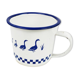Bluish enamelled cup with duck patterns