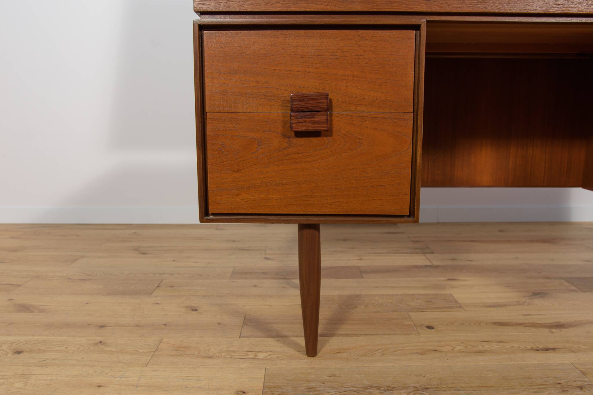 Mid-Century Dressing Table by I. Kofod-Larsen for G-Plan, 1960s