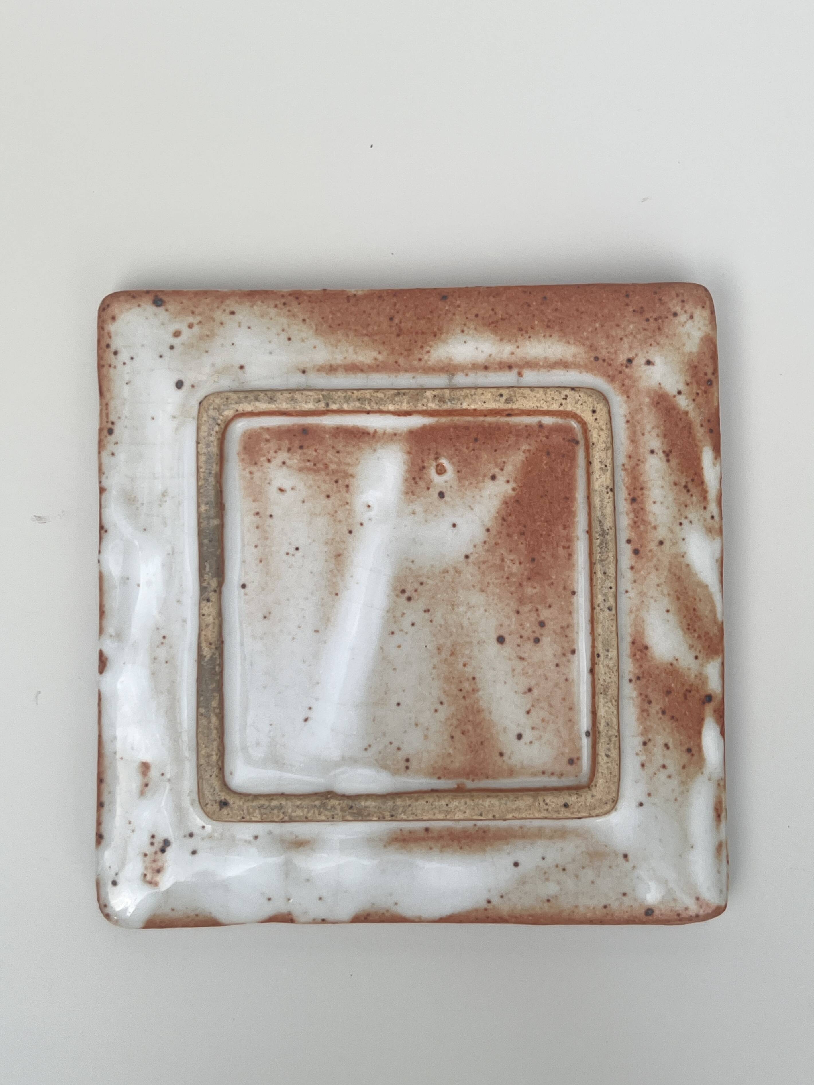 Empty pocket plate in Japanese stoneware.