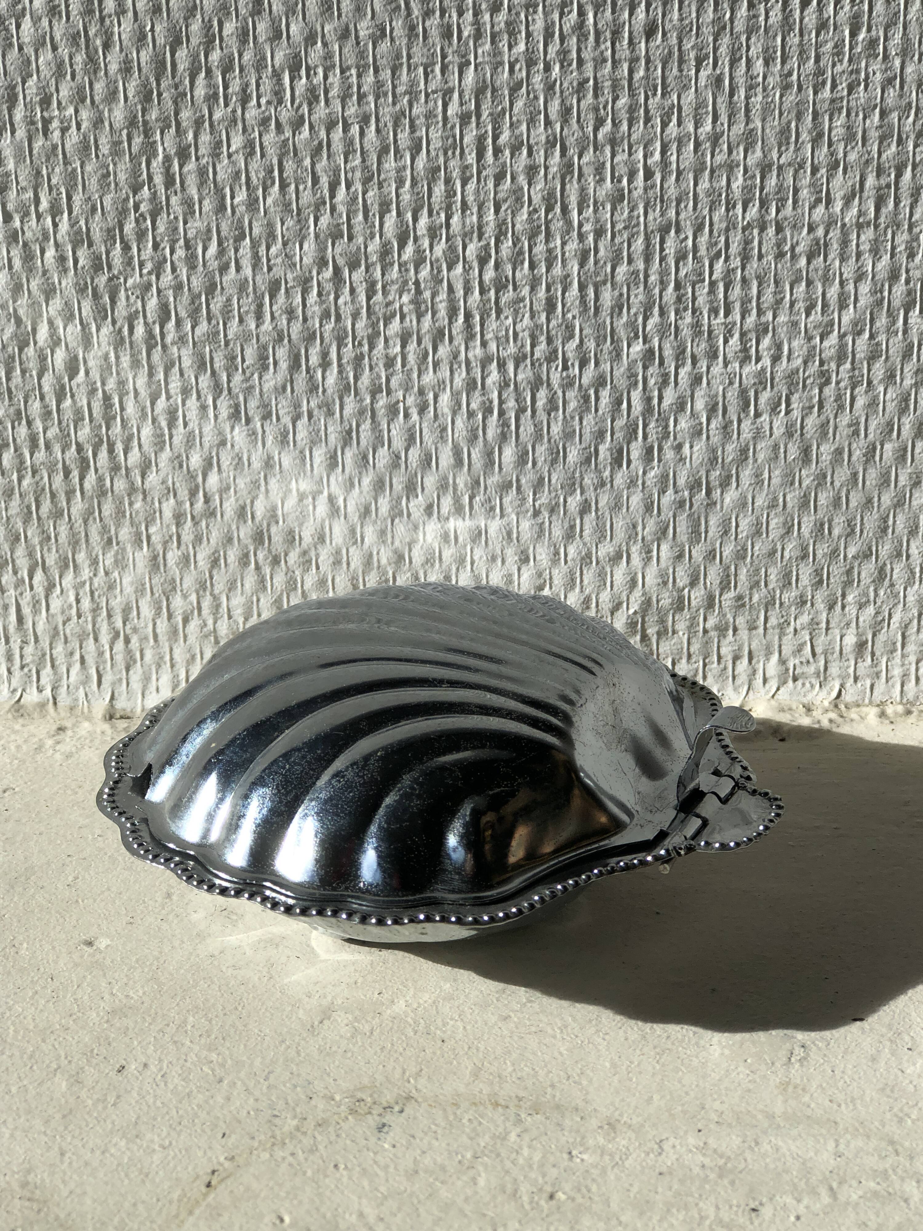 Shell butter dish 1960s
