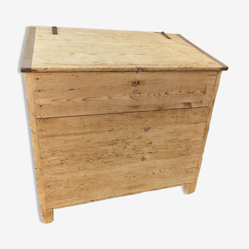 Raw wooden chest